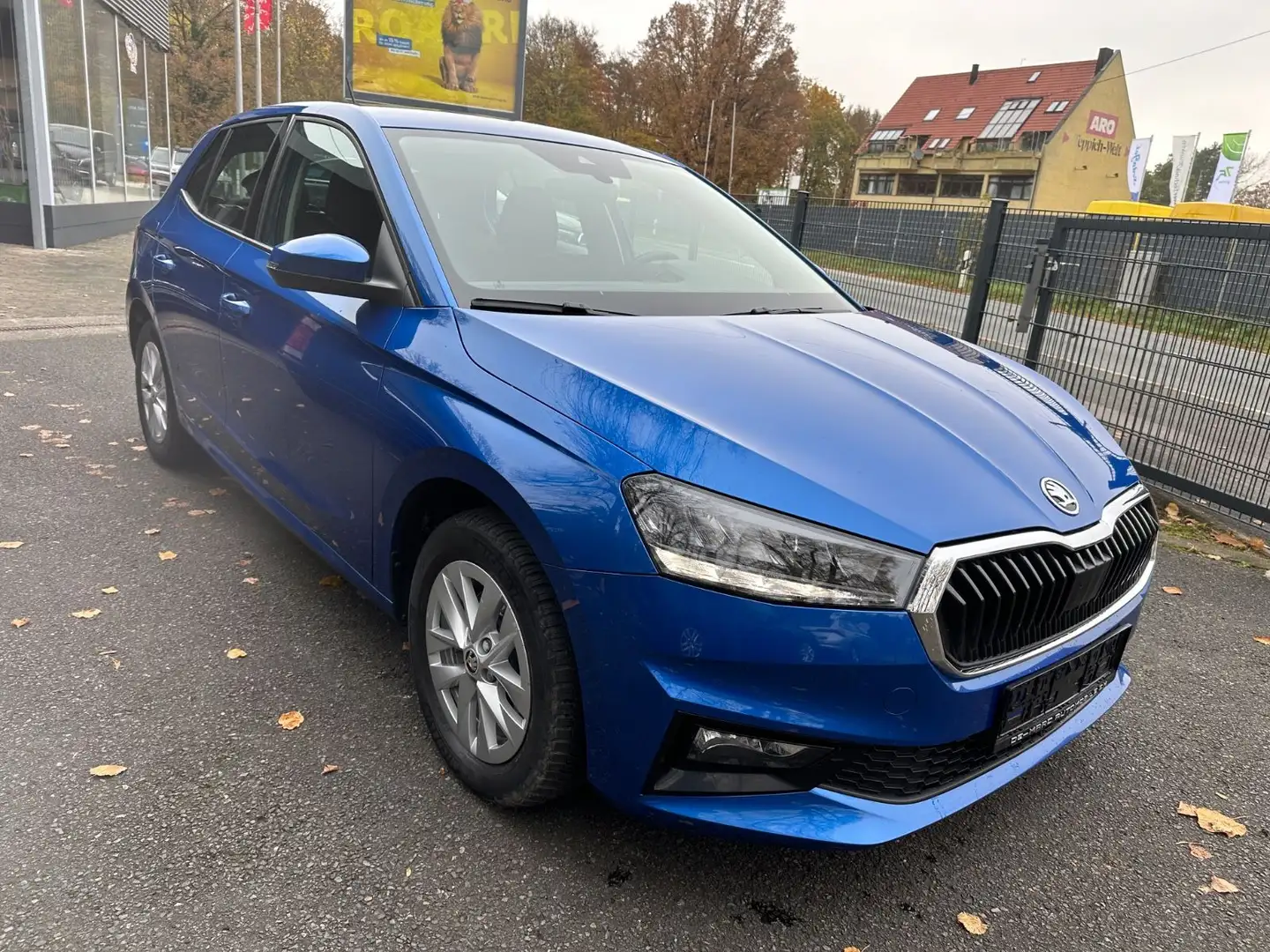 Skoda Fabia Ambition Automatik PDC DAB Klima Blau - 1