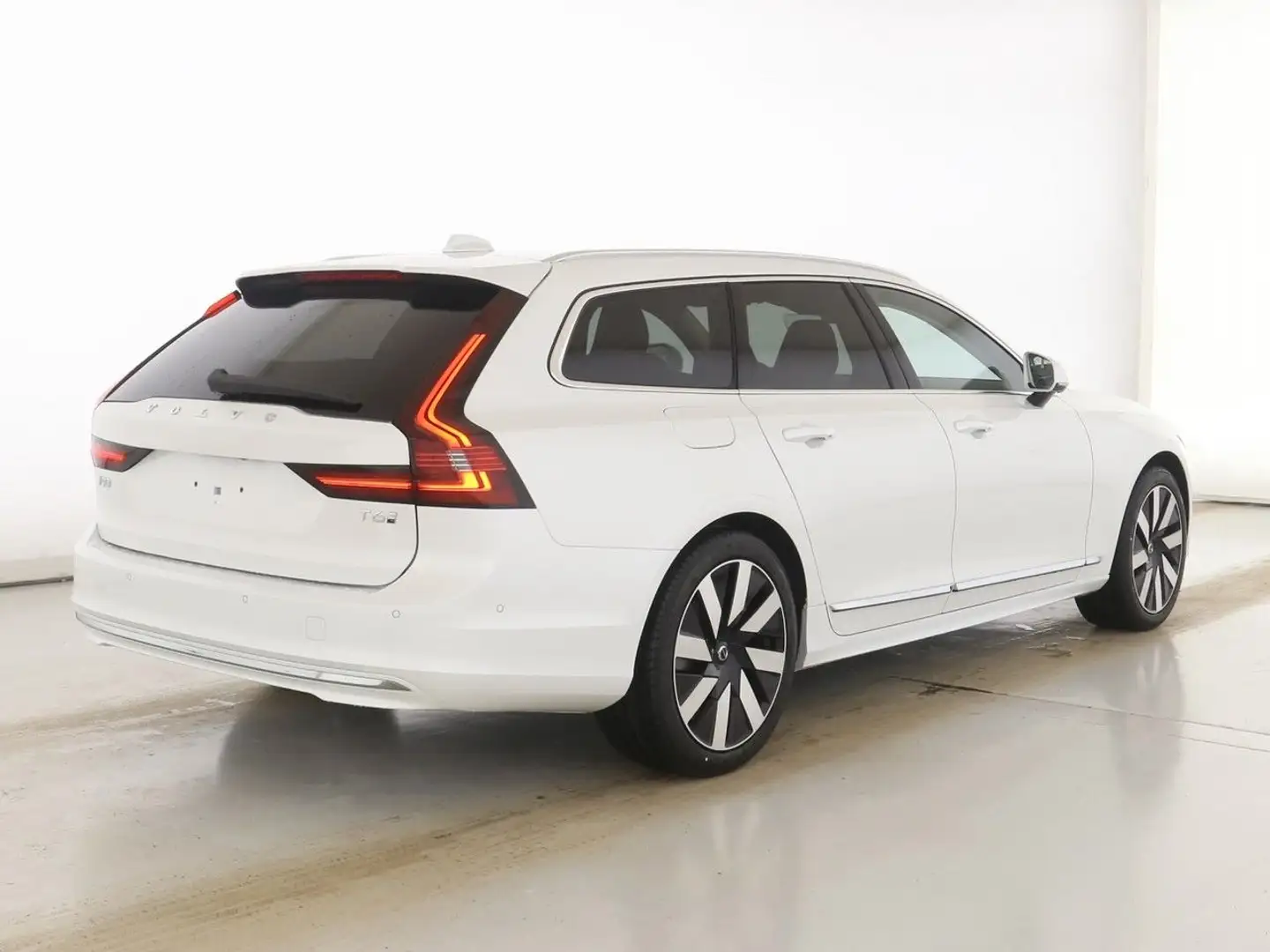Volvo V90 T6 Plus Bright Recharge Plug-In Hybrid AW Weiß - 2