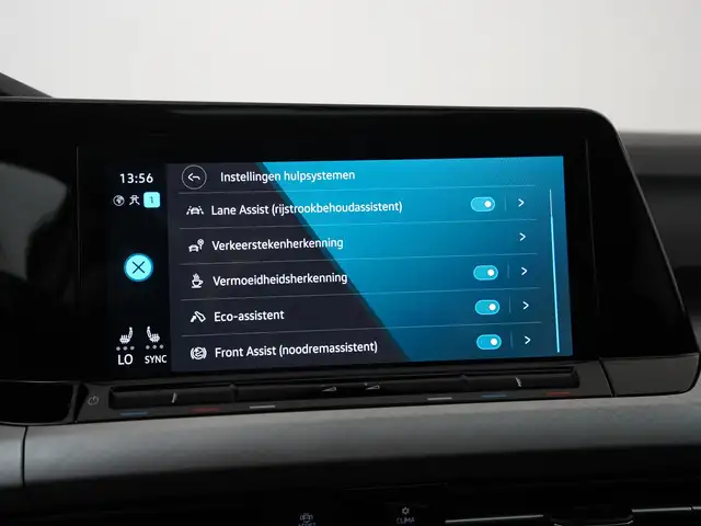 Volkswagen Golf view 21