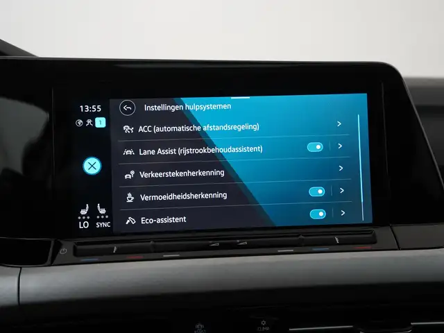 Volkswagen Golf view 20