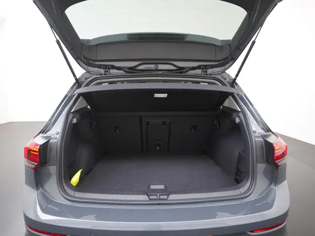 Volkswagen Golf view 27