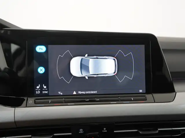 Volkswagen Golf view 24