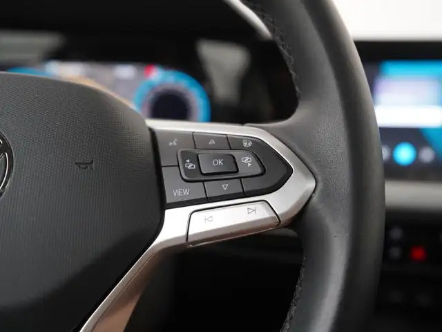 Volkswagen Golf view 10