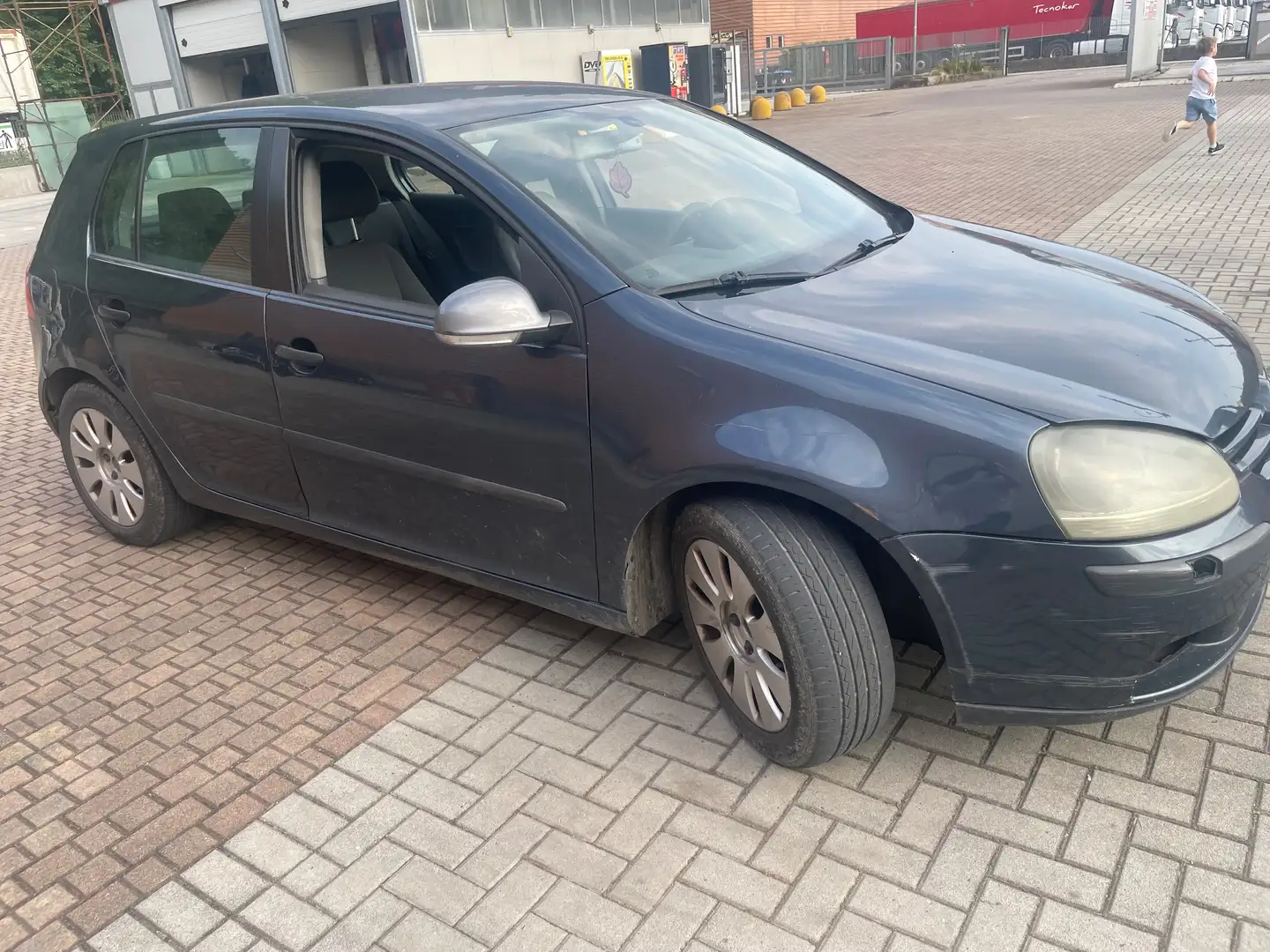 Volkswagen Golf Golf V 2003 5p 1.9 tdi Comfortline Grigio - 2