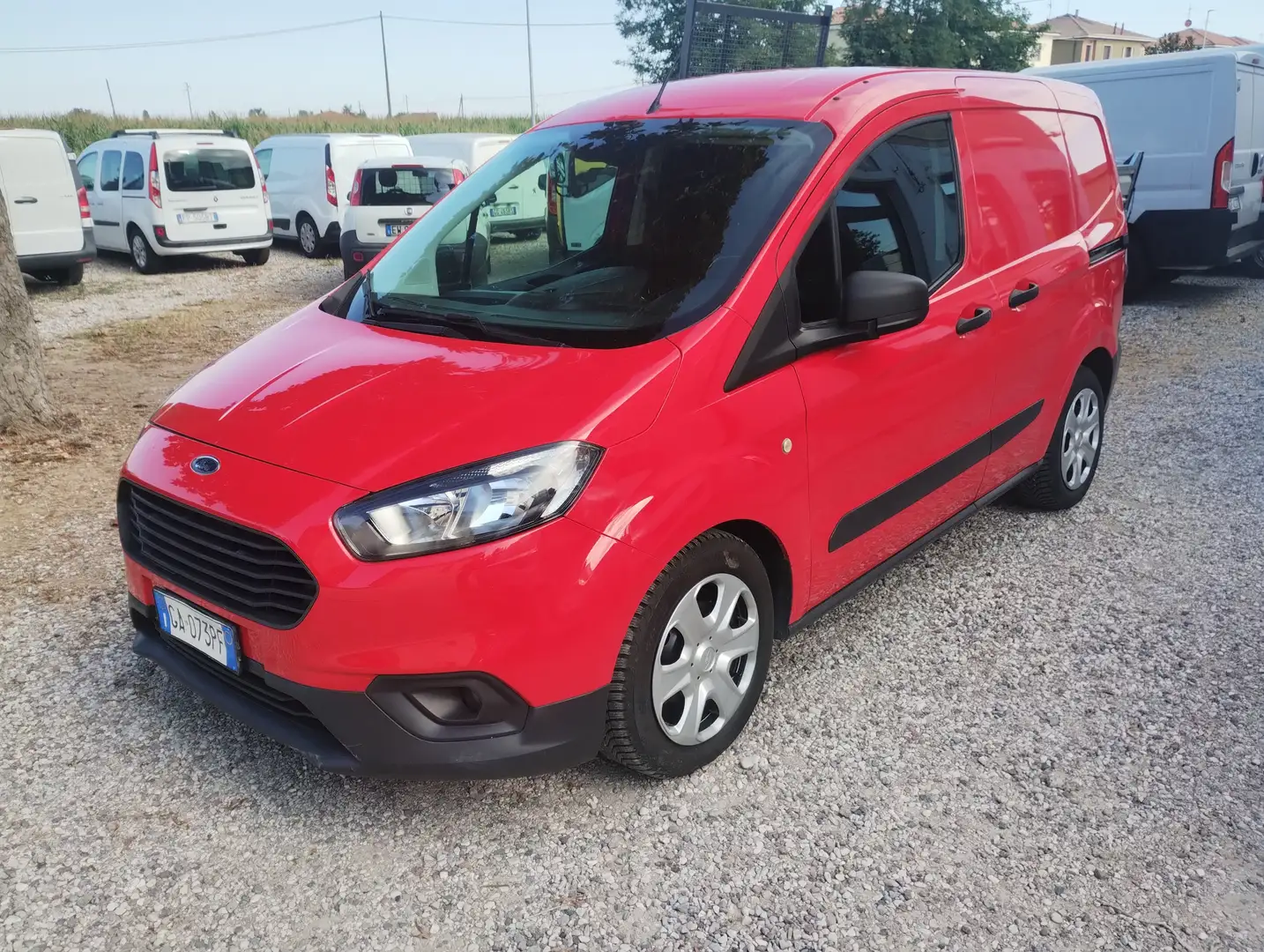 Ford Transit Courier 1.5 TDCi 100CV VanTrend Rosso - 2