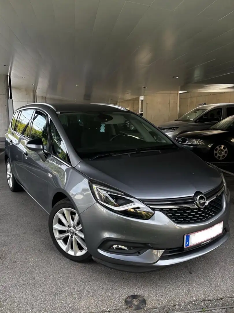 Opel Zafira Tourer Grau - 1