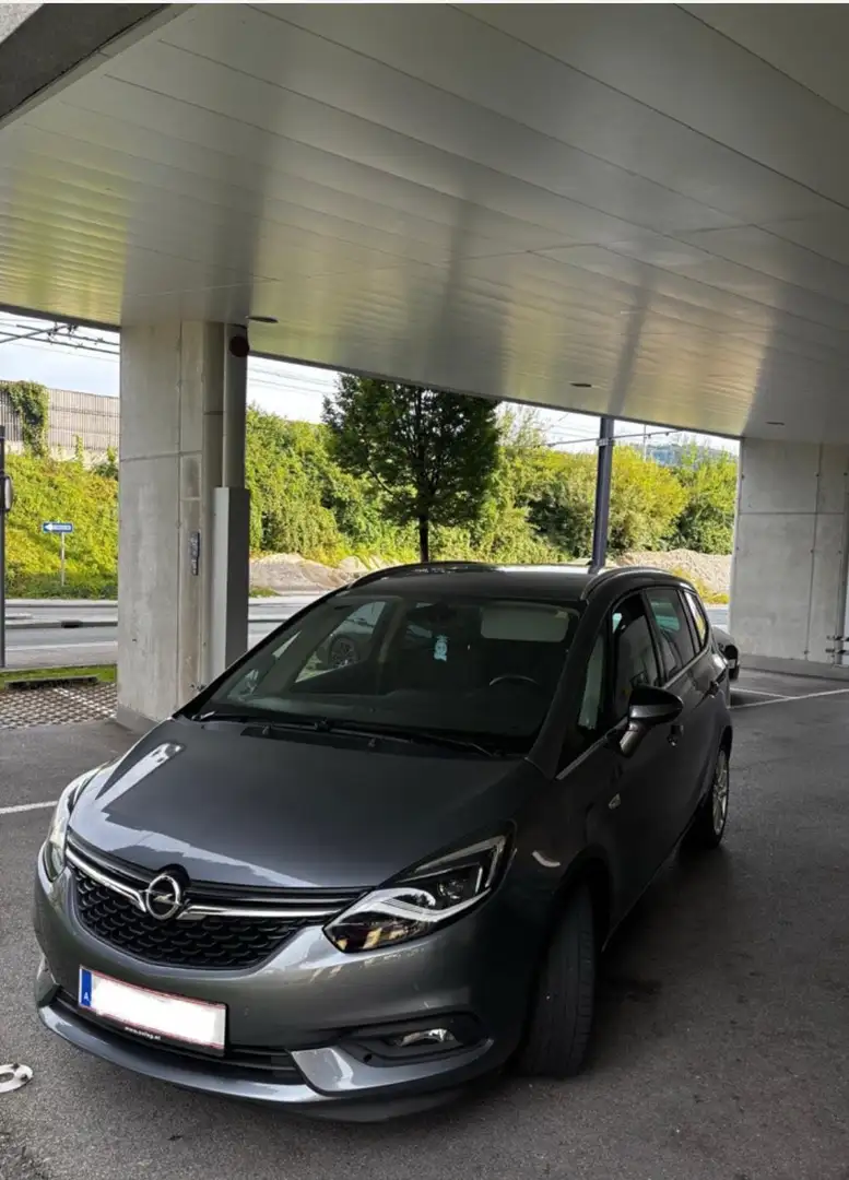 Opel Zafira Tourer Grau - 2