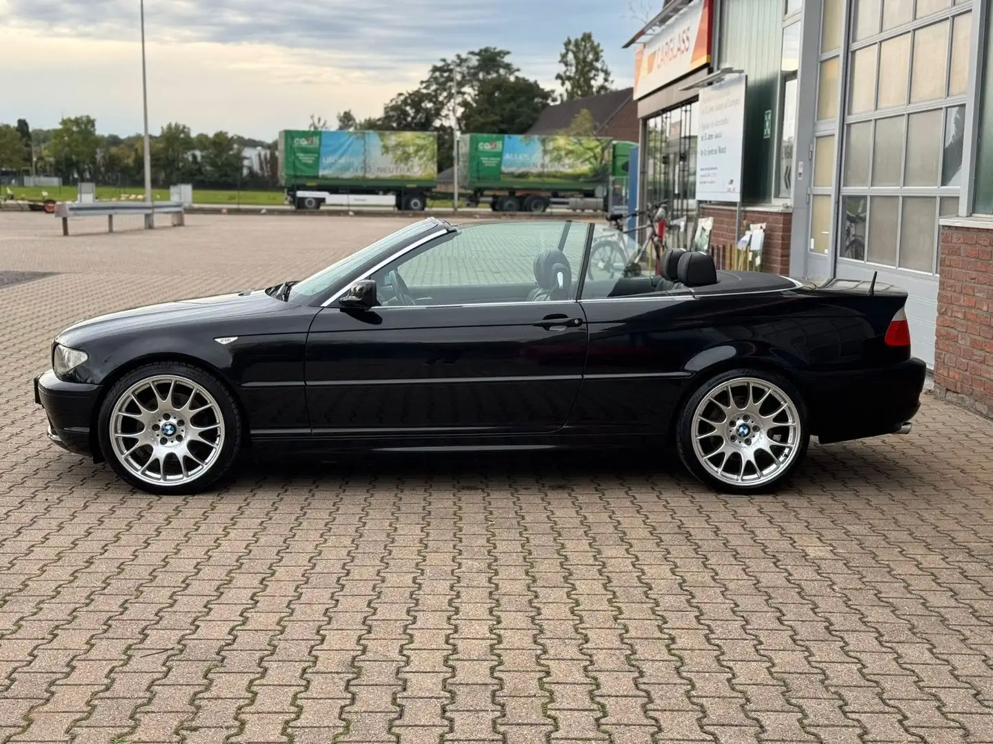 BMW 330 CI Cabrio Sportsitze BBS MotorSport Felgen Schwarz - 2