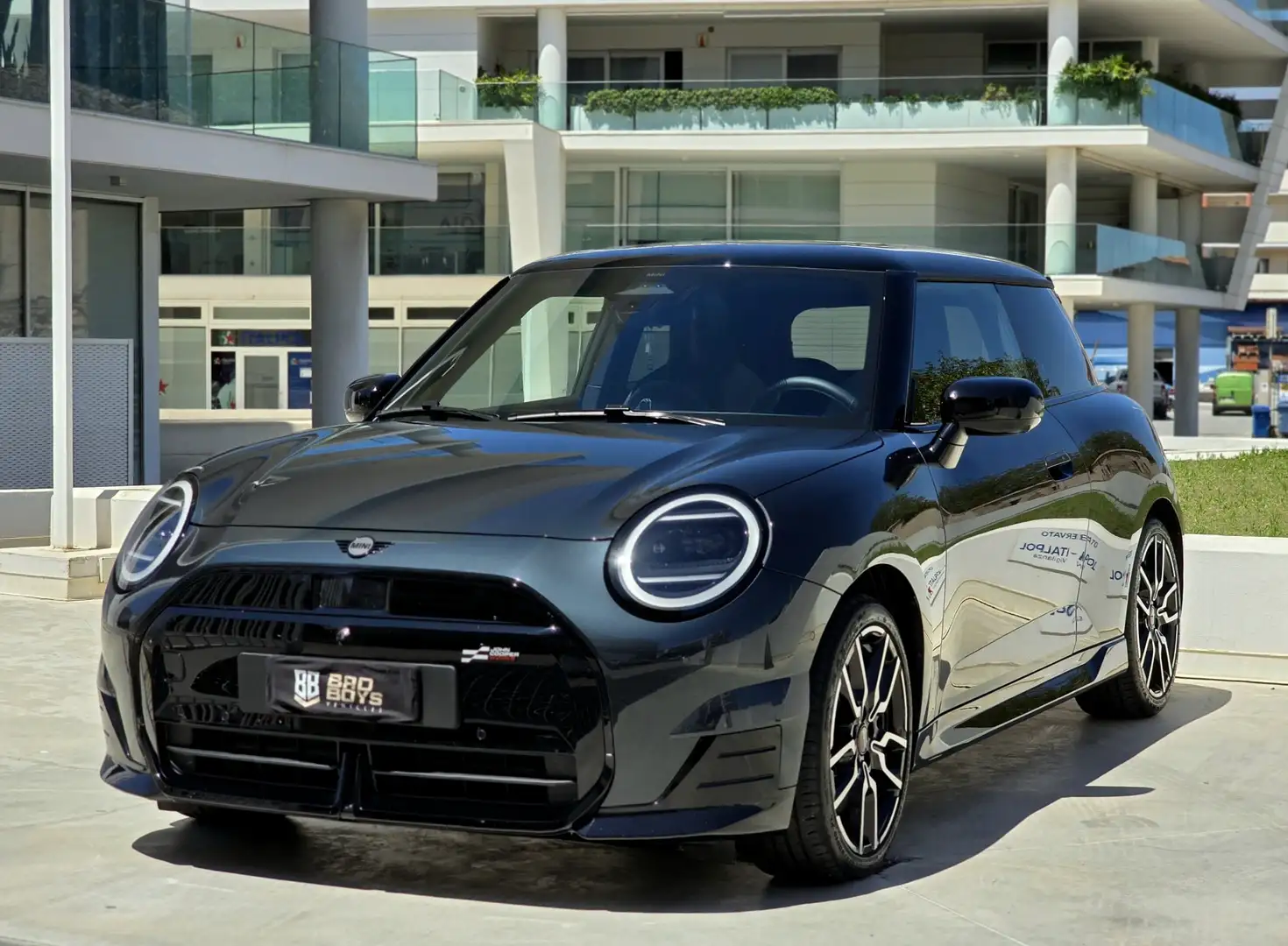 MINI Cooper SE Mini Cooper SE John Cooper Works XL - 1