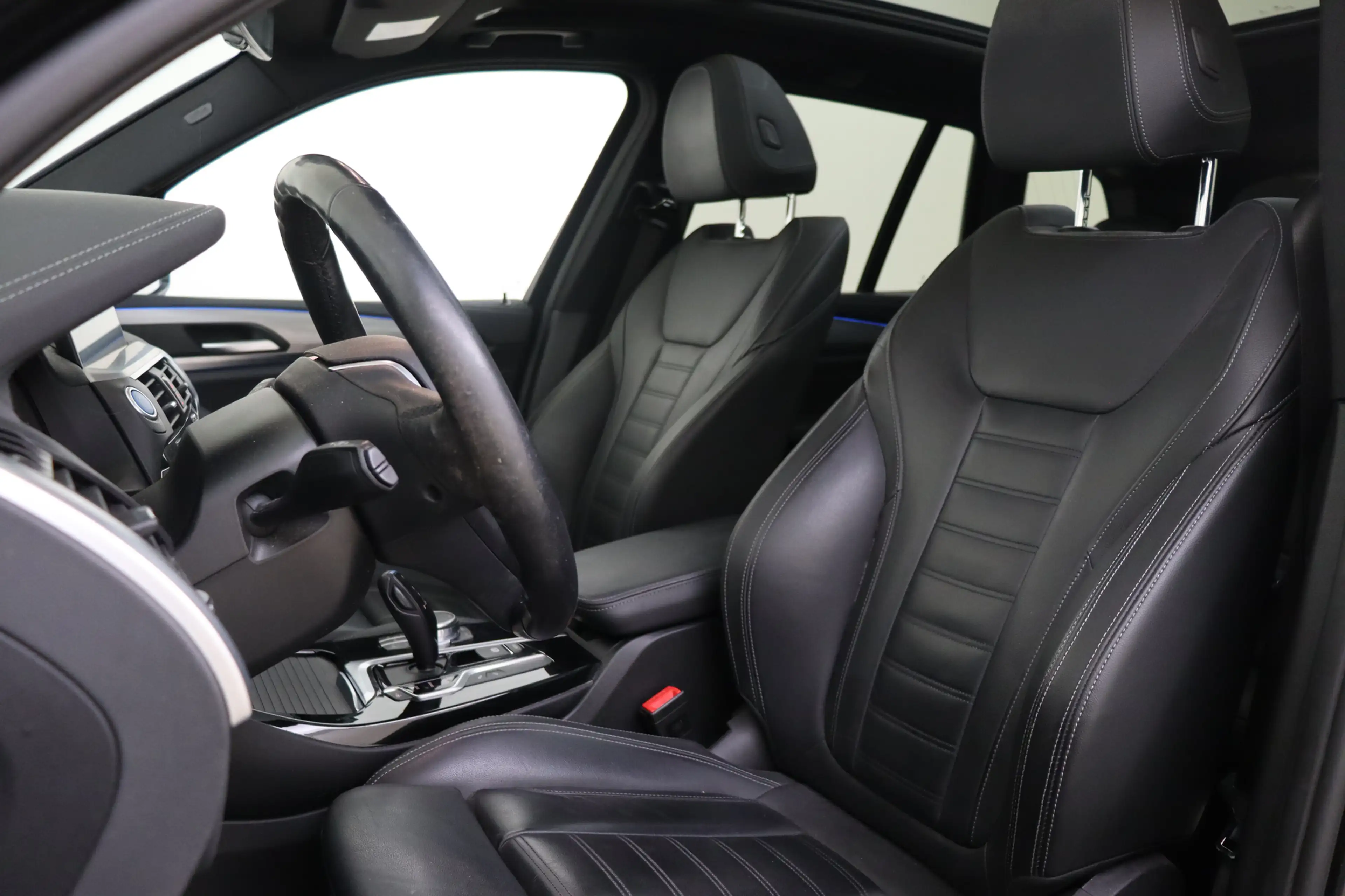 BMW iX3 High Executive / Trekhaak / Sportstoelen / Head-Up — photo 8