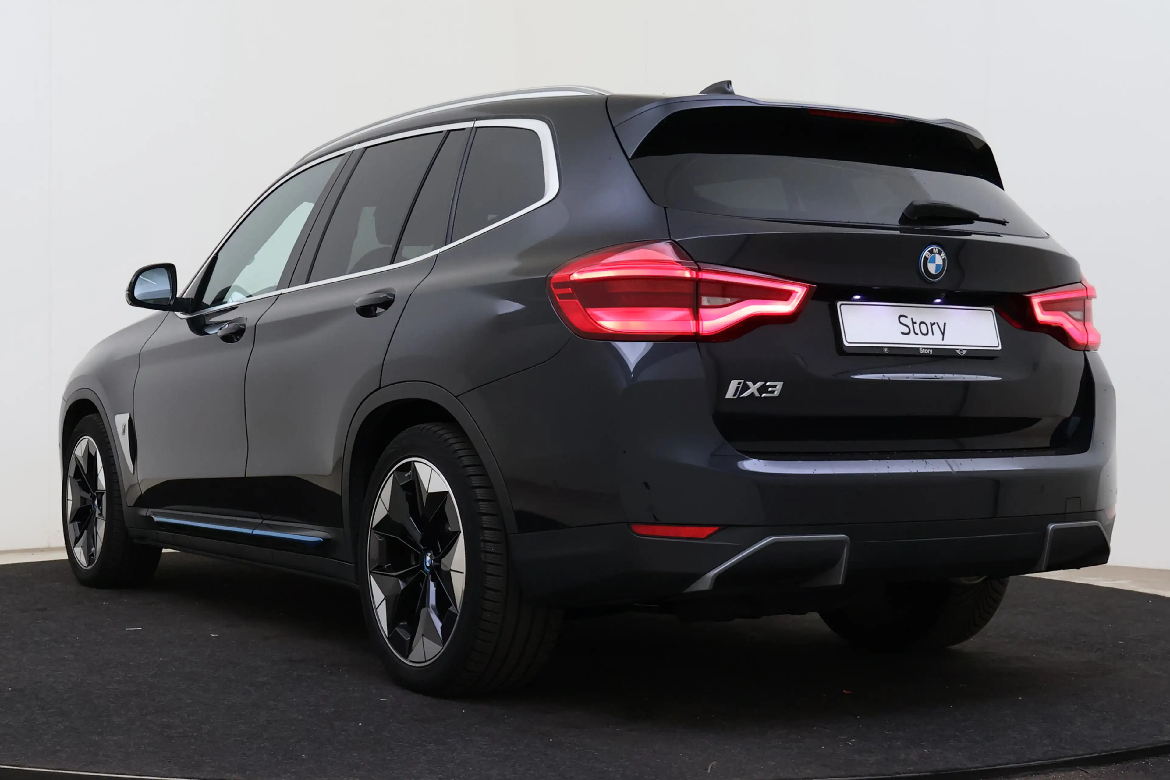 BMW iX3 High Executive / Trekhaak / Sportstoelen / Head-Up — photo 15