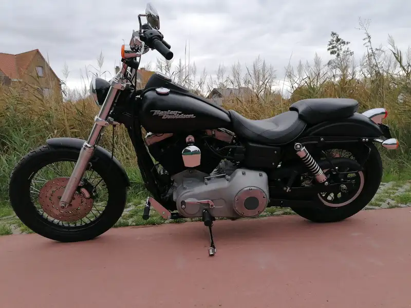 Harley-Davidson Street Bob - foto 2