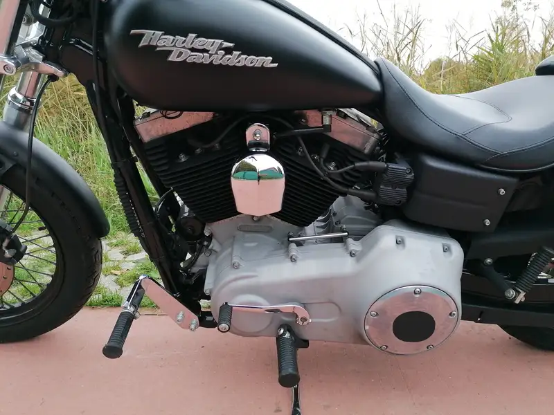 Harley-Davidson Street Bob - foto 8