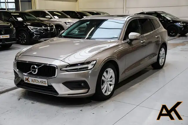 Volvo V60 V60 B3 B DKG Momentum - NAVI / CAMERA / PANO /BLIS