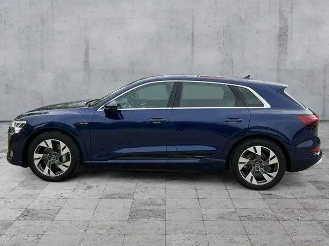 Audi E-Tron view 4