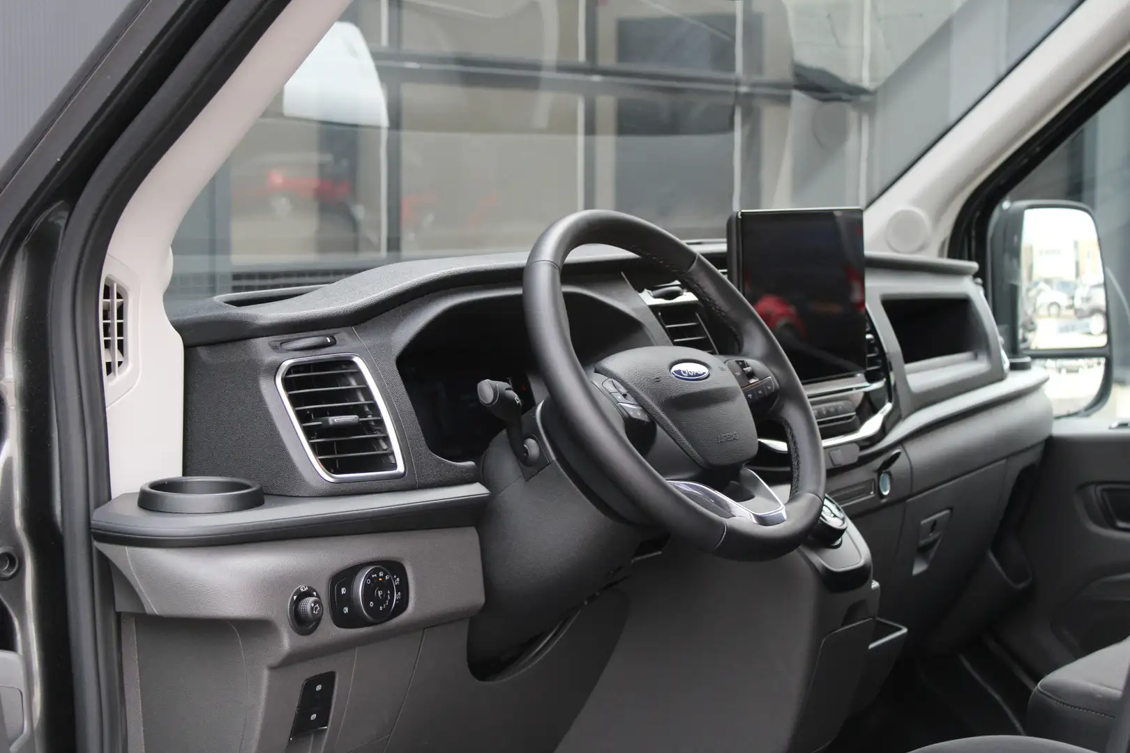 Ford Transit 350 2.0 TDCI L2H2 Trend 165pk - Facelift - 2x Schu Grijs - 2