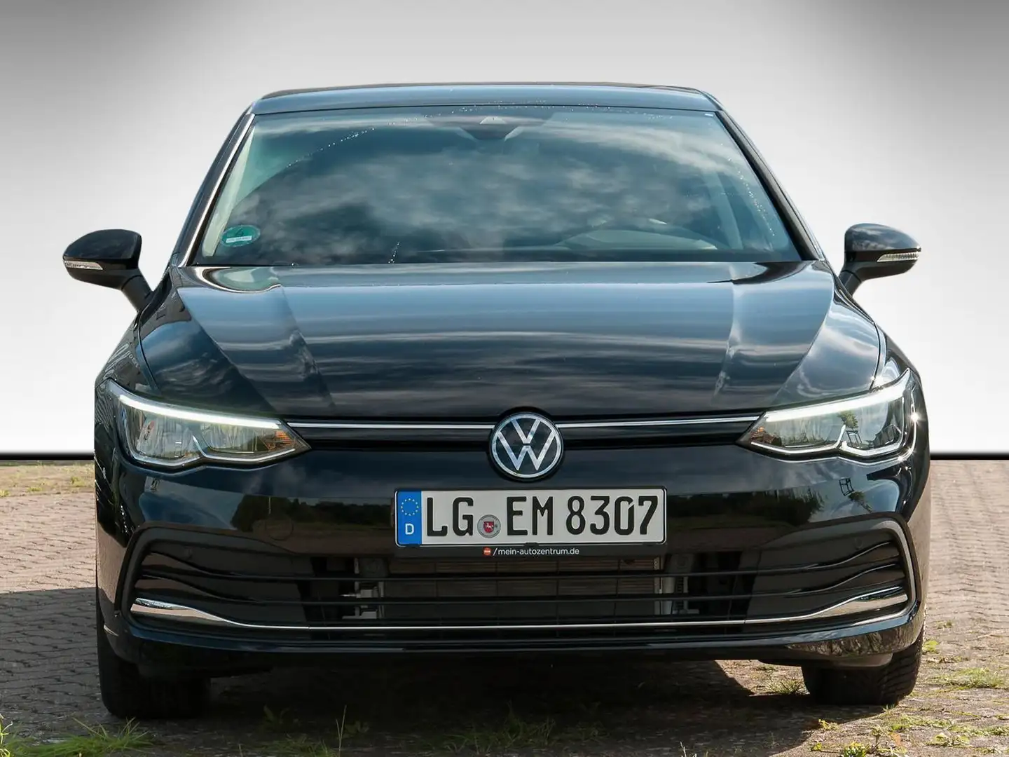 Volkswagen Golf VIII 'Move' 1.5 l TSI OPF 130 PS 6-Gang Black - 2