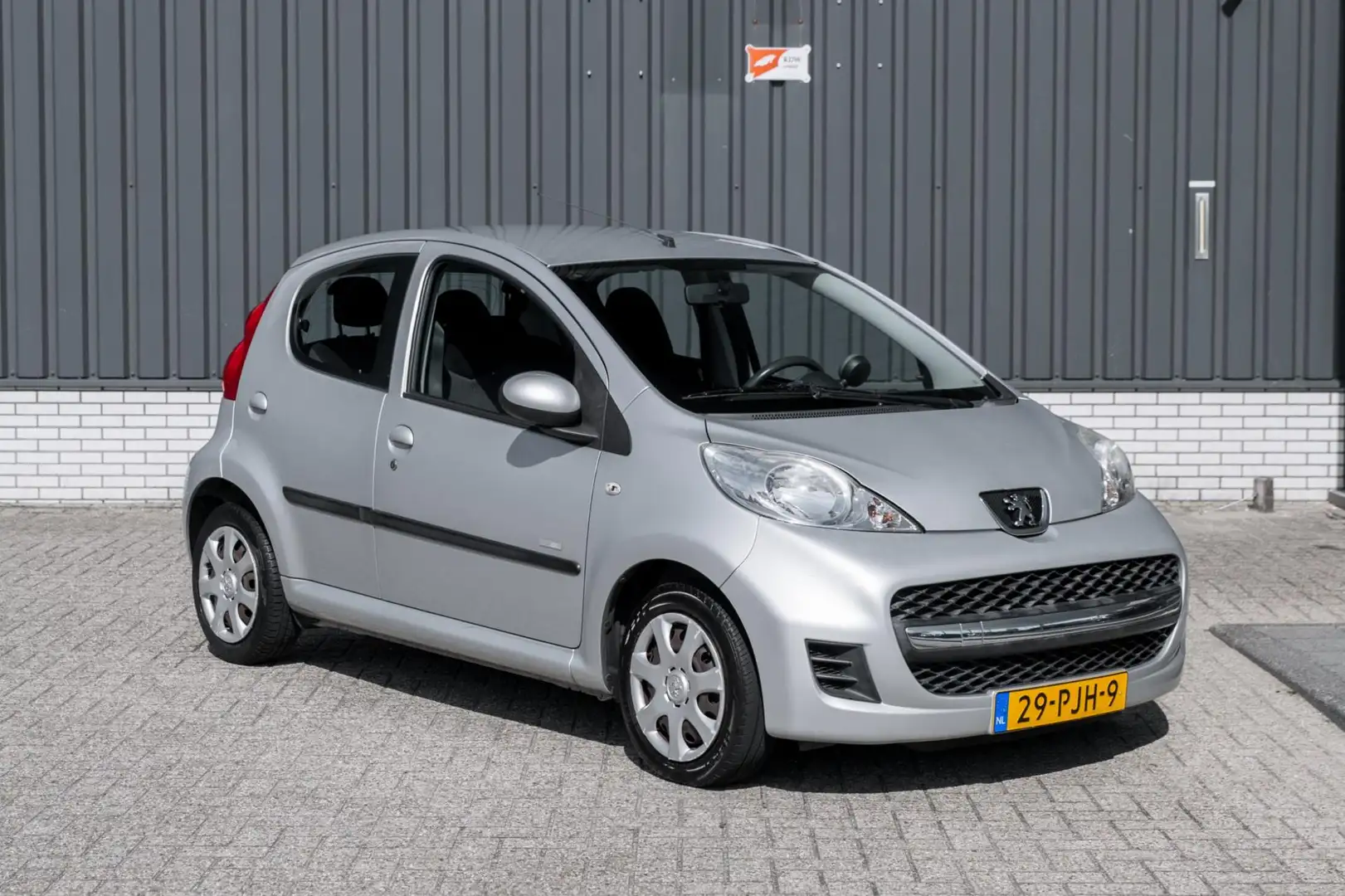 Peugeot 107 1.0-12V Millesim 200*Automaat*Airco* Gris - 2