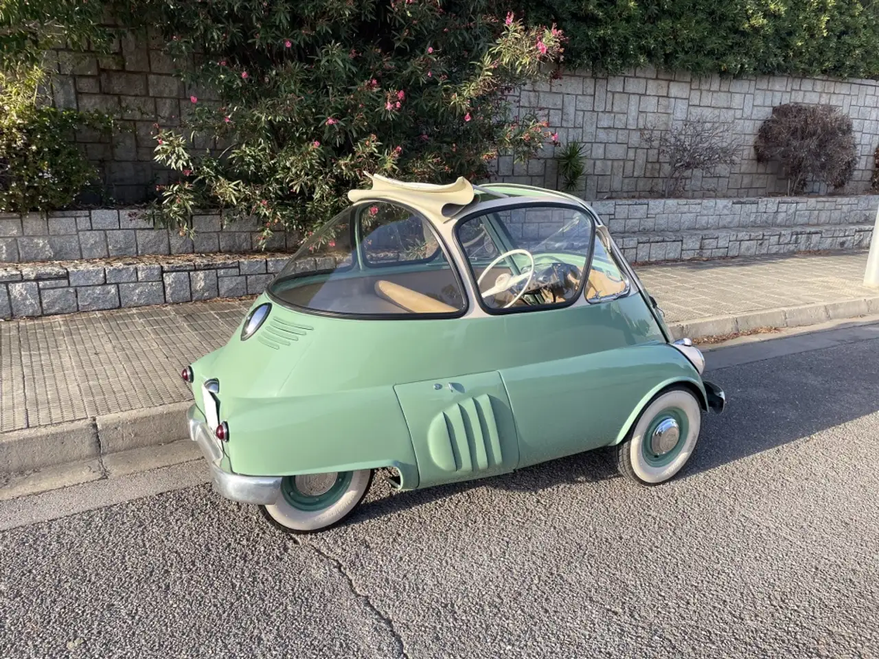 BMW Isetta 250 Pequeño Manual de 1 Puerta, foto 2