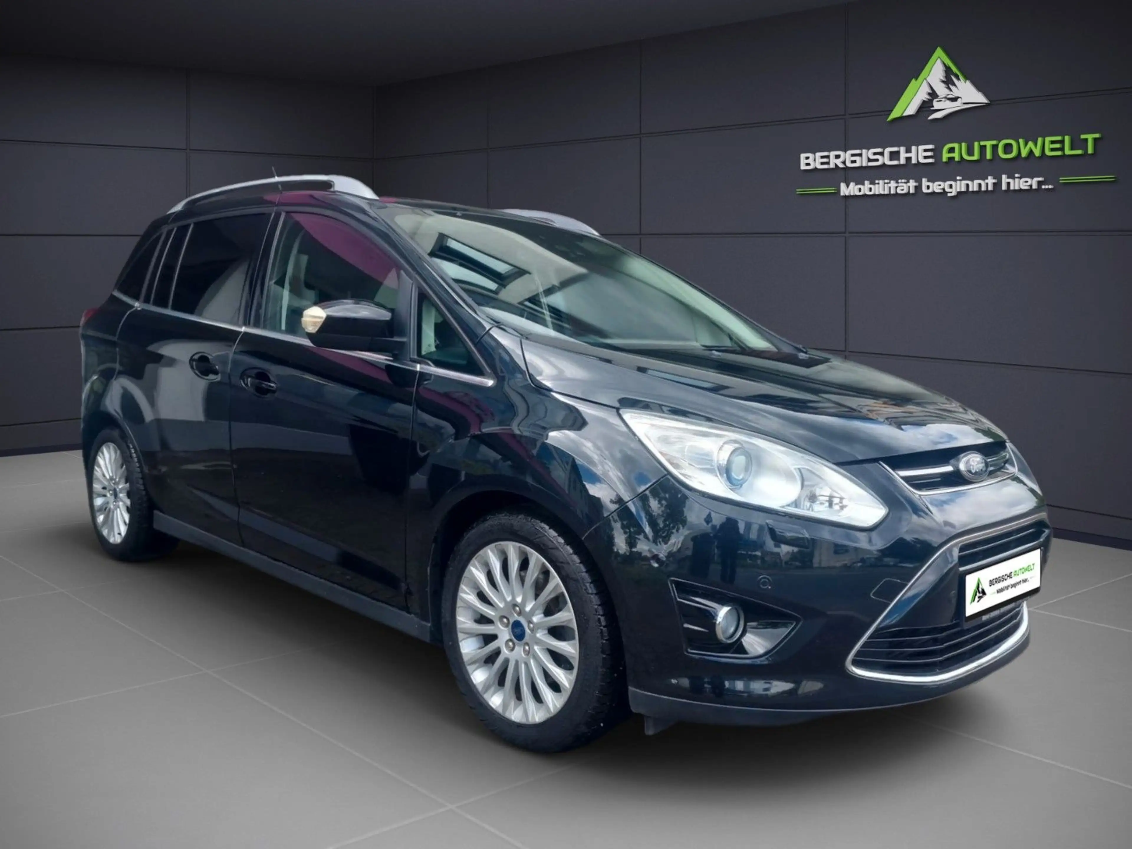 Ford Grand C-Max 2,0TDCi/7-STZ/NAVI/XENON/SHZ/PDC/APA