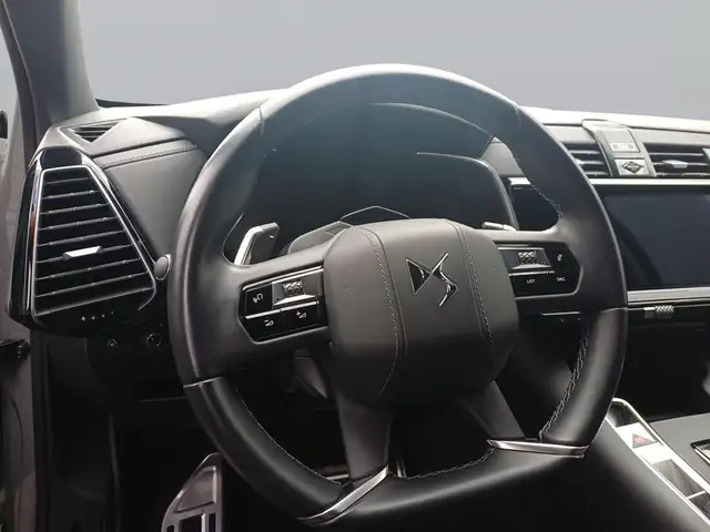 DS Automobiles DS 7 view 13