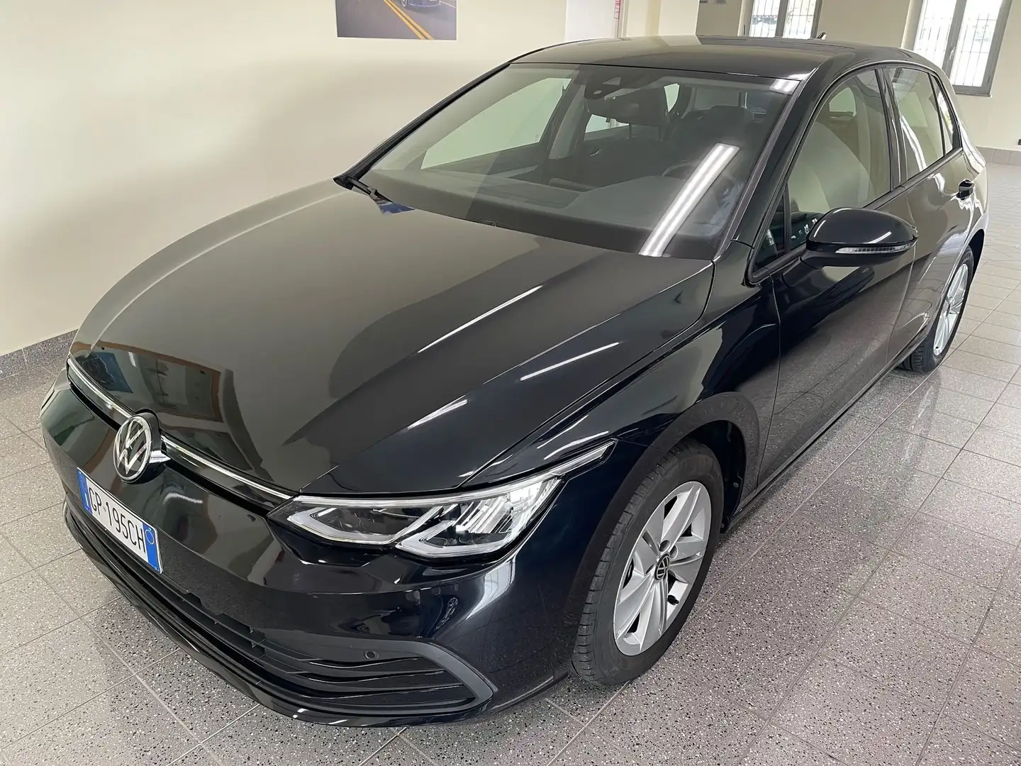 Volkswagen Golf 1.0 eTSI EVO DSG Life CON PROMO PLUS (VEDI DESCR) Nero - 2