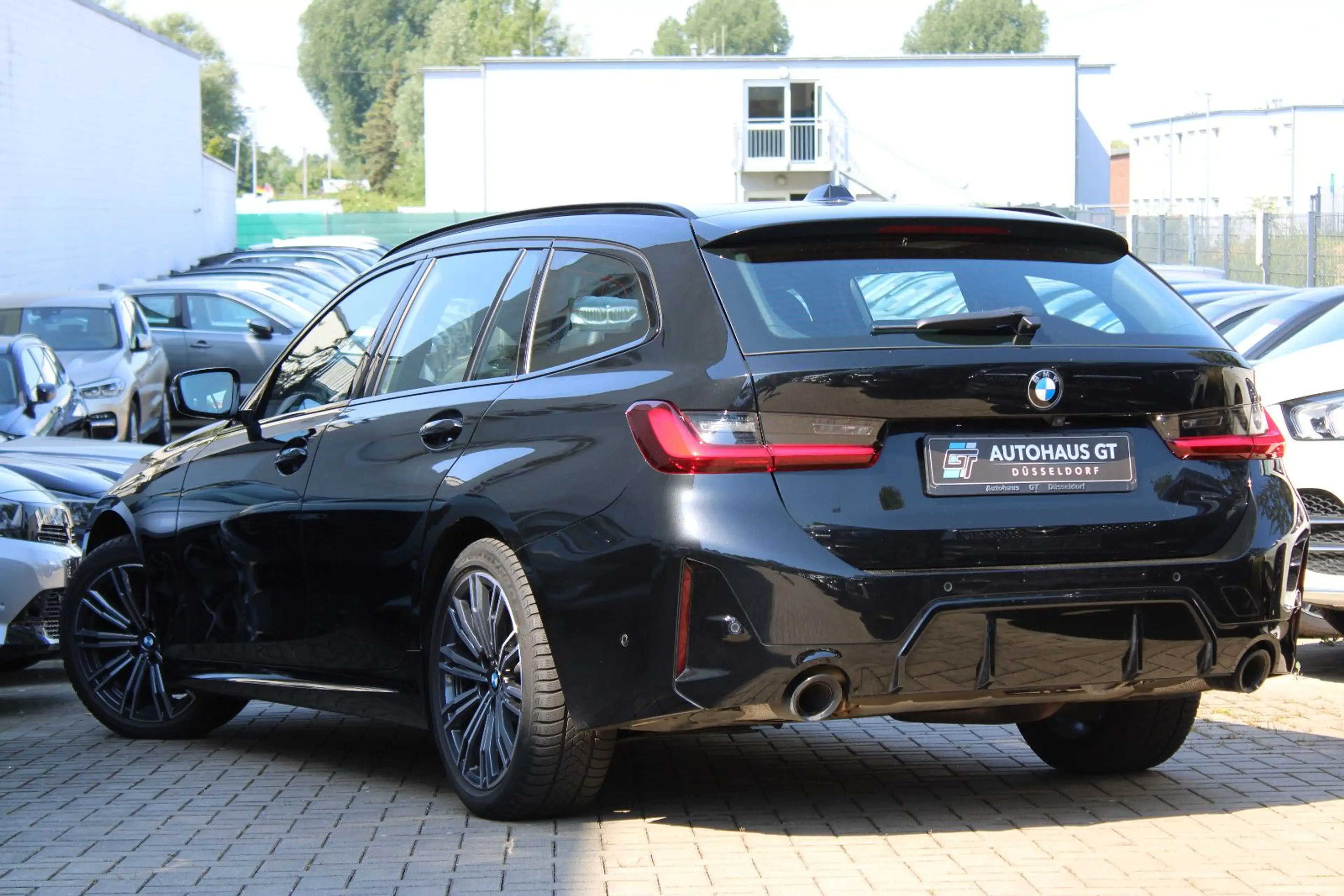 BMW 330 d xDrive/M-Paket/ACC/Harma/Standhzg/Kamer/AHK — photo 2
