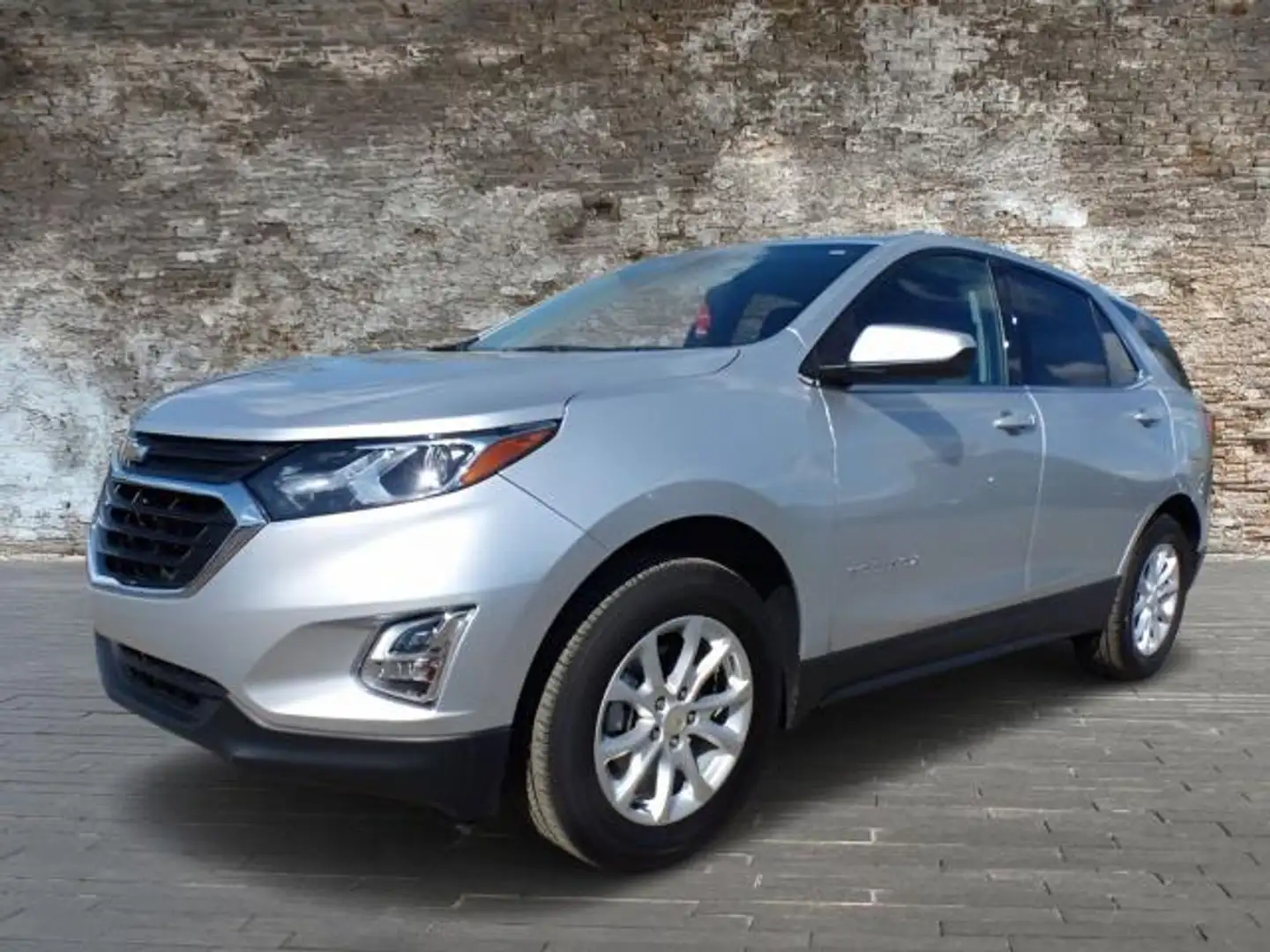 Chevrolet Equinox 1.5L V4 AWD LT Srebrny - 1
