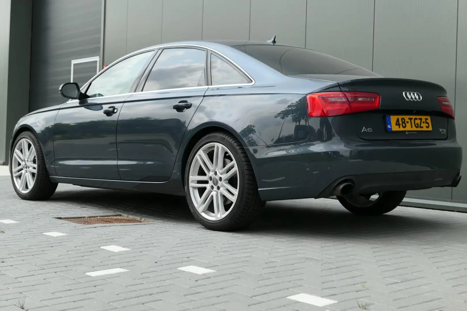Audi A6 Limousine 3.0 TFSI quattro NAP Pro Line Plus 300pk Blauw - 2
