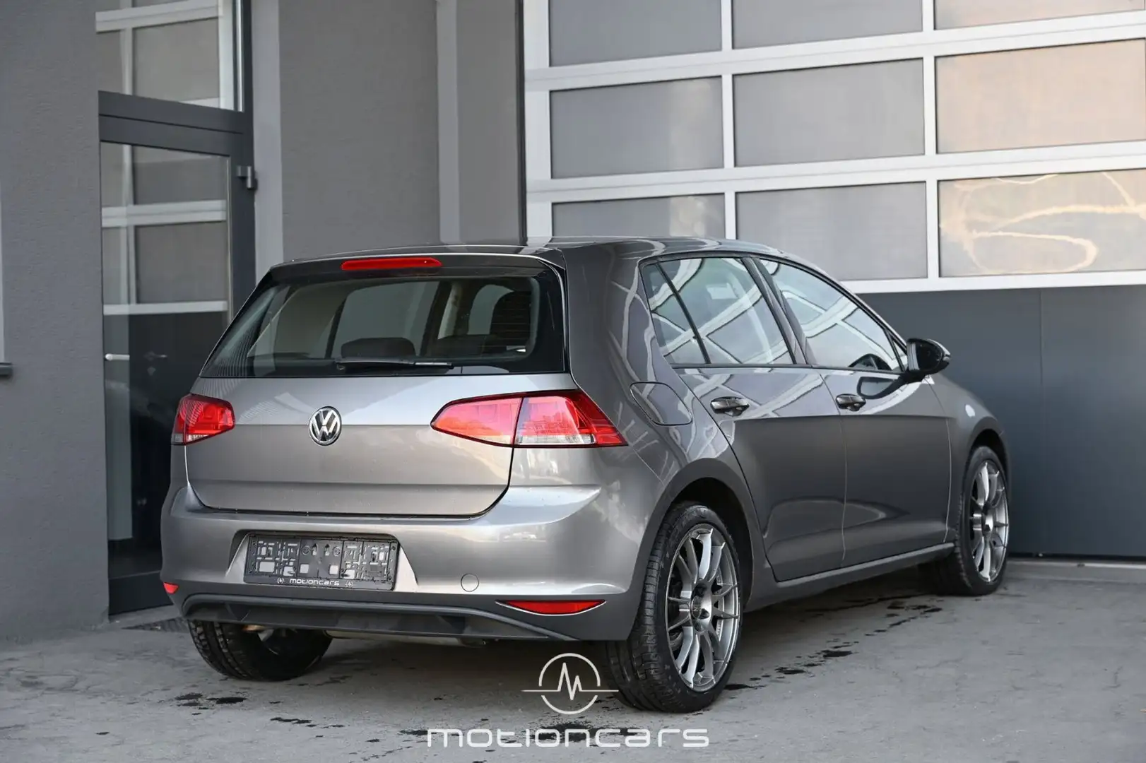 Volkswagen Golf Comfortline BMT Pickerl NEU Grau - 2