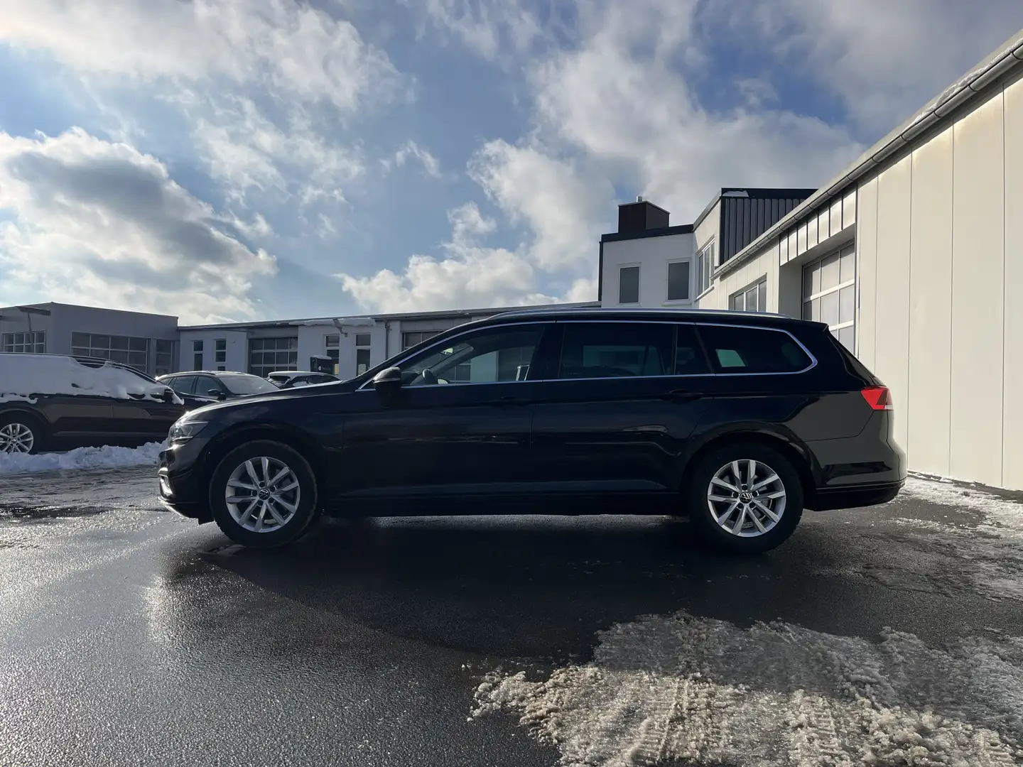 Volkswagen Passat Variant 2.0 TDI DSG Business 169€ m. 20% Anzahlung AHK N Noir - 2