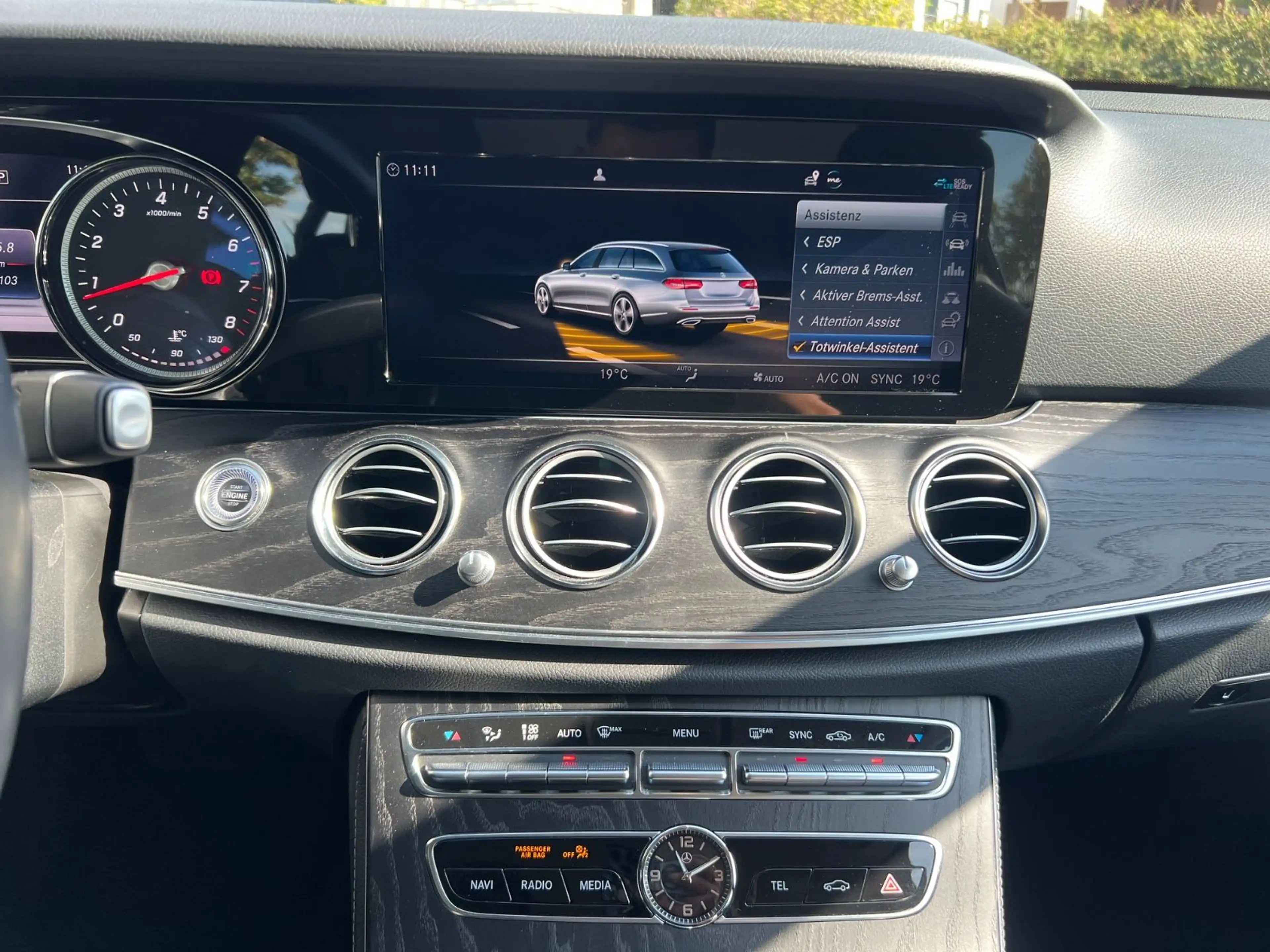 Mercedes-Benz E 200 ET-Modell/LED/TOTWINKE/KAMERA/SERVICE-NEU° — photo 12