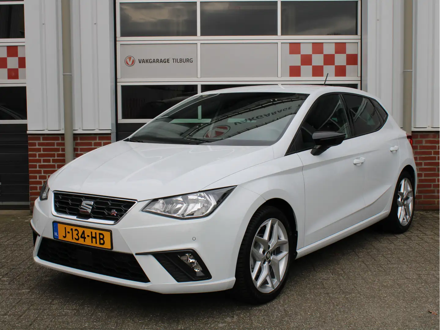 SEAT Ibiza 1.0 TSI FR Business Intense 1e Eig/Navi/Camera/Sen Wit - 1