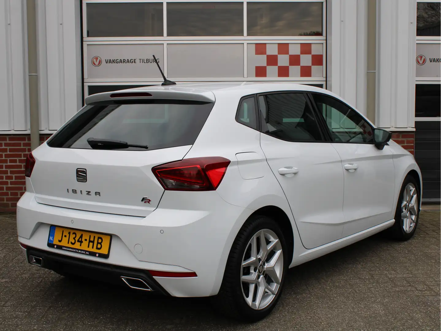 SEAT Ibiza 1.0 TSI FR Business Intense 1e Eig/Navi/Camera/Sen Wit - 2