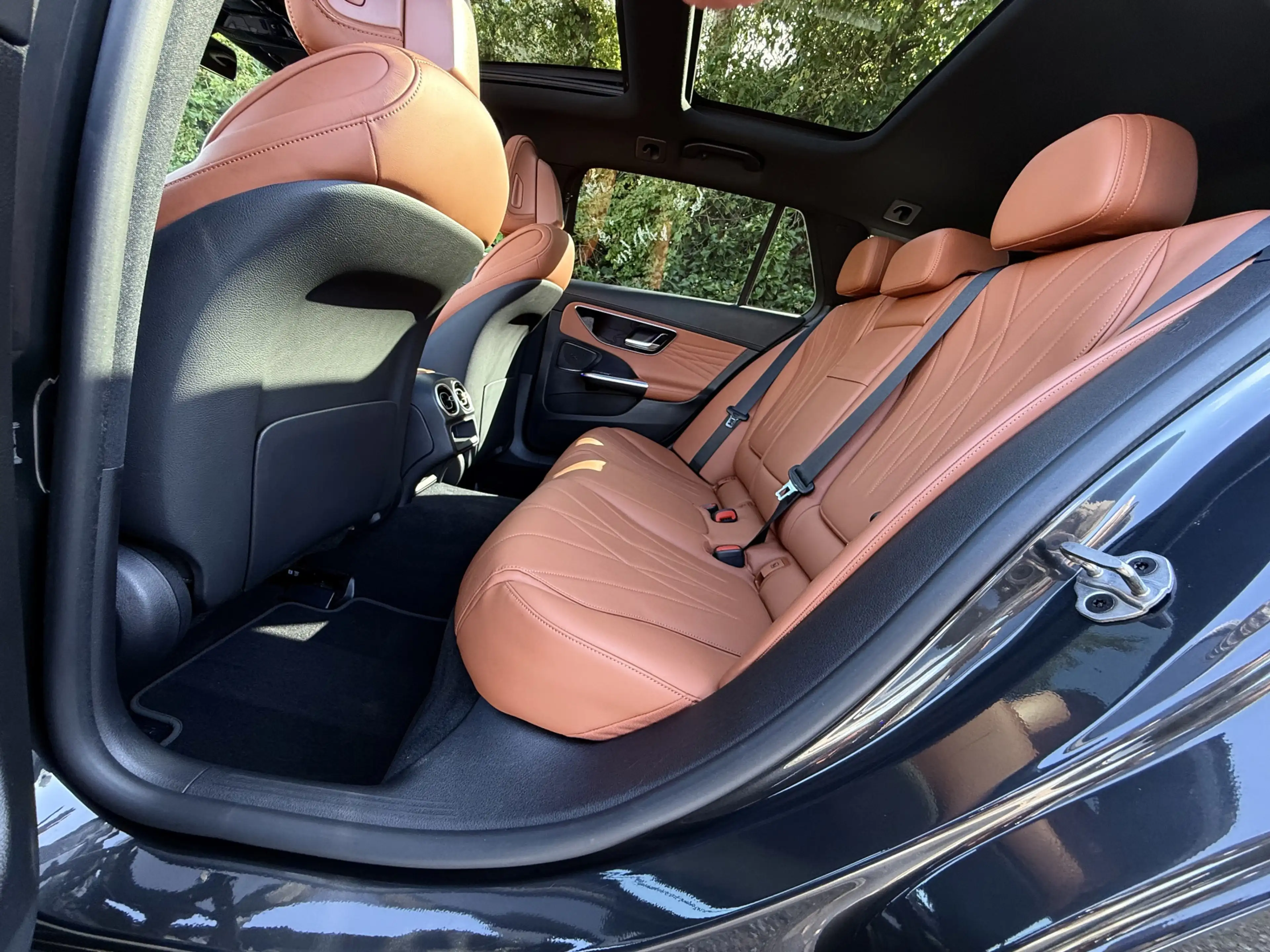 Mercedes-Benz C 200 Estate Edition AMG I Pano I Nappa I Pano — photo 32