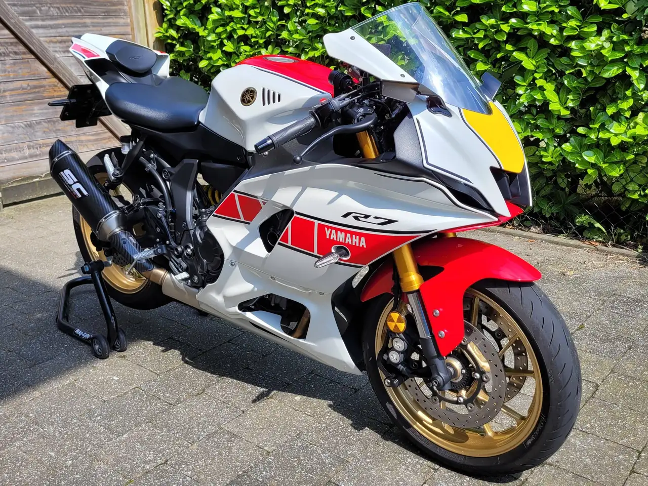 Yamaha YZF-R7
