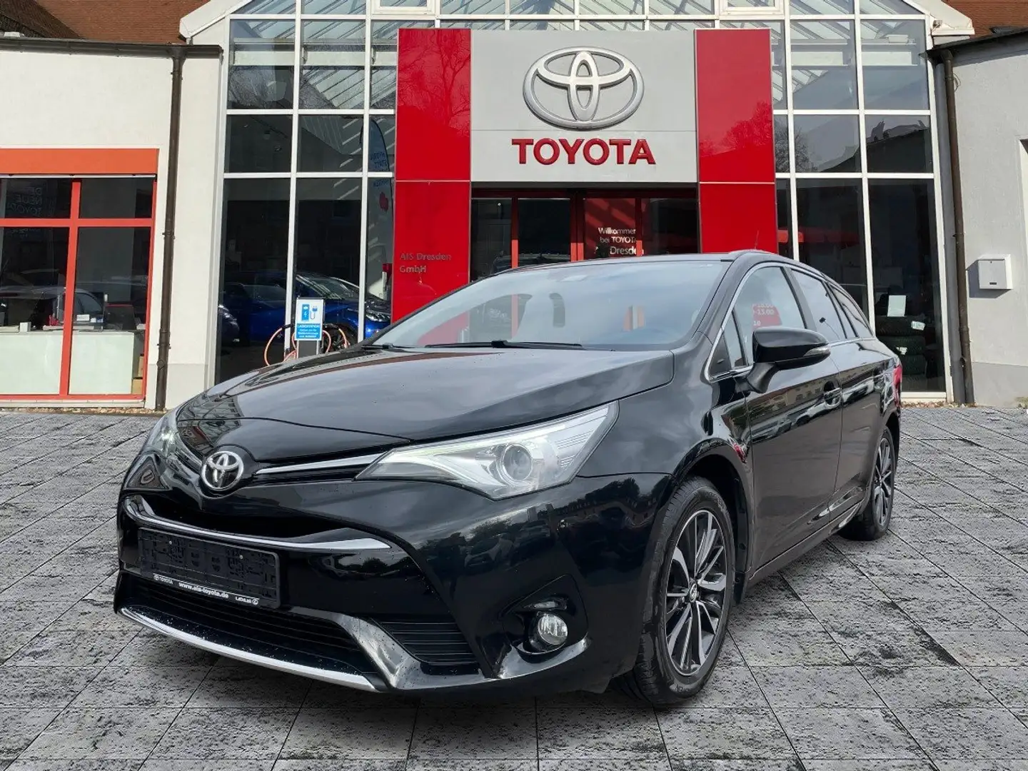 Toyota Avensis TS 1.8 Team D AHK*Navi*DAB*KAM*SHZ Noir - 2