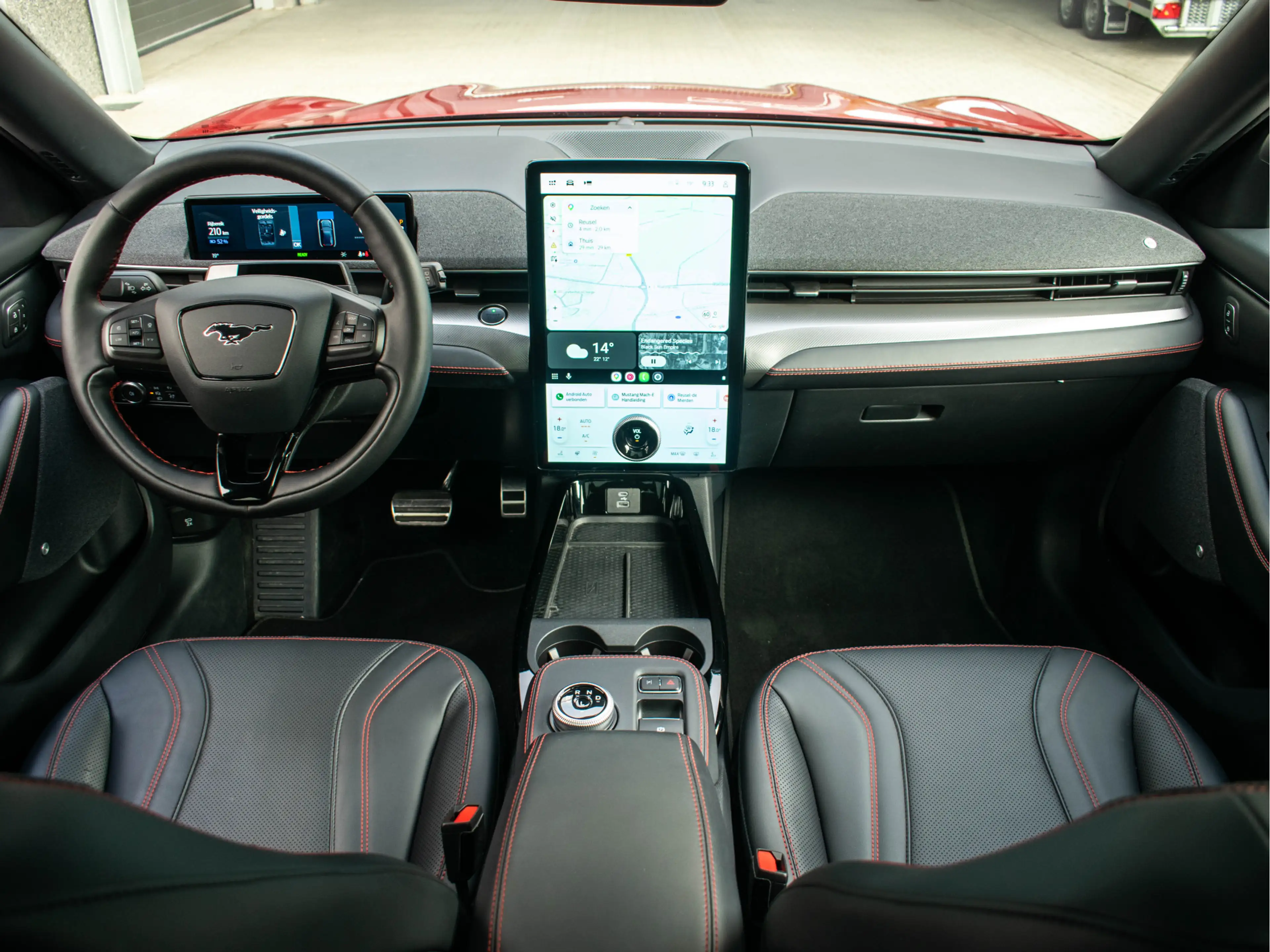 Ford Mustang Mach-E Extended First Edition AWD 98 kWh SOH 94,5 | Pano — photo 2