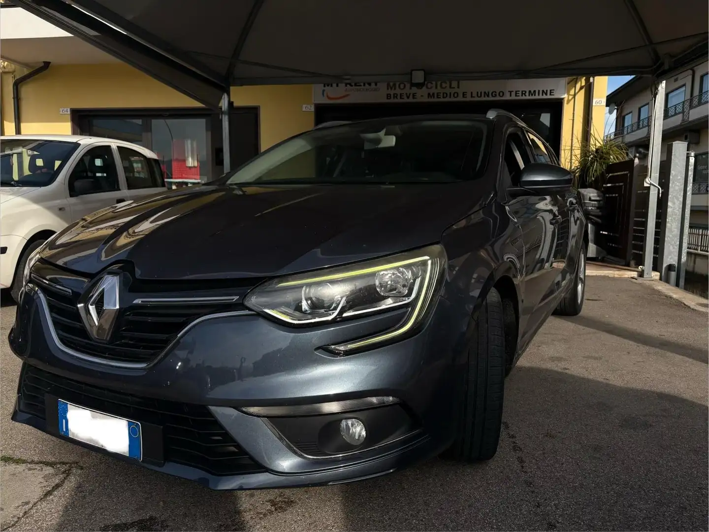 Renault Megane Renault Megane IV 2018 Sporter 1.5 dci Blue - 2