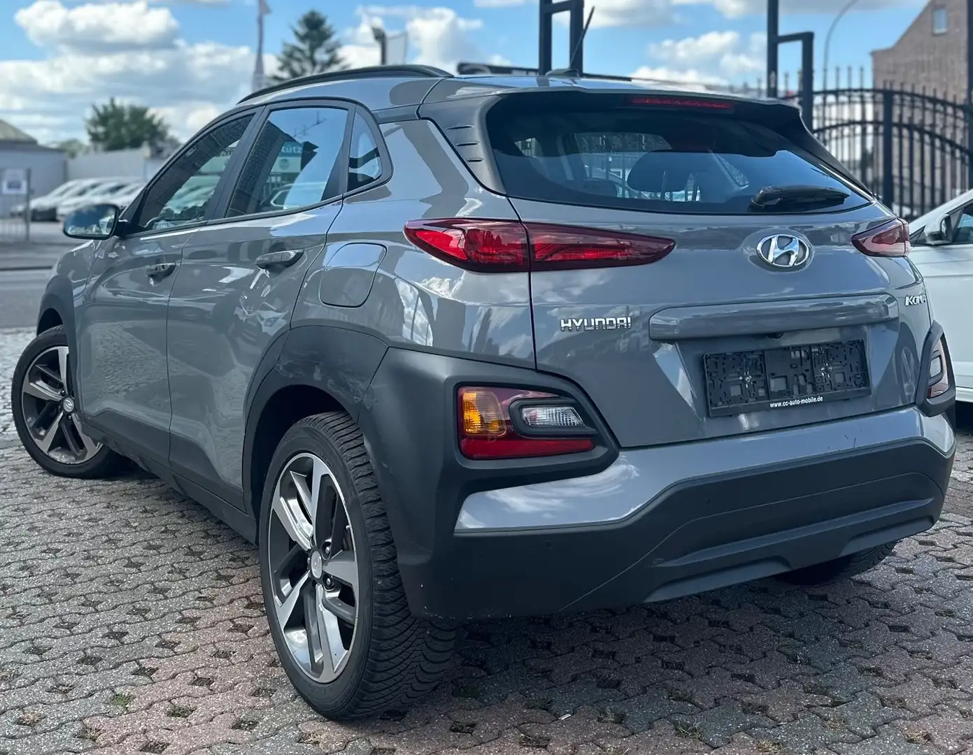 Hyundai KONA TREND 2WD-1HD-LENKRAD HZ-KAMERA-CARPLAY- Gris - 2