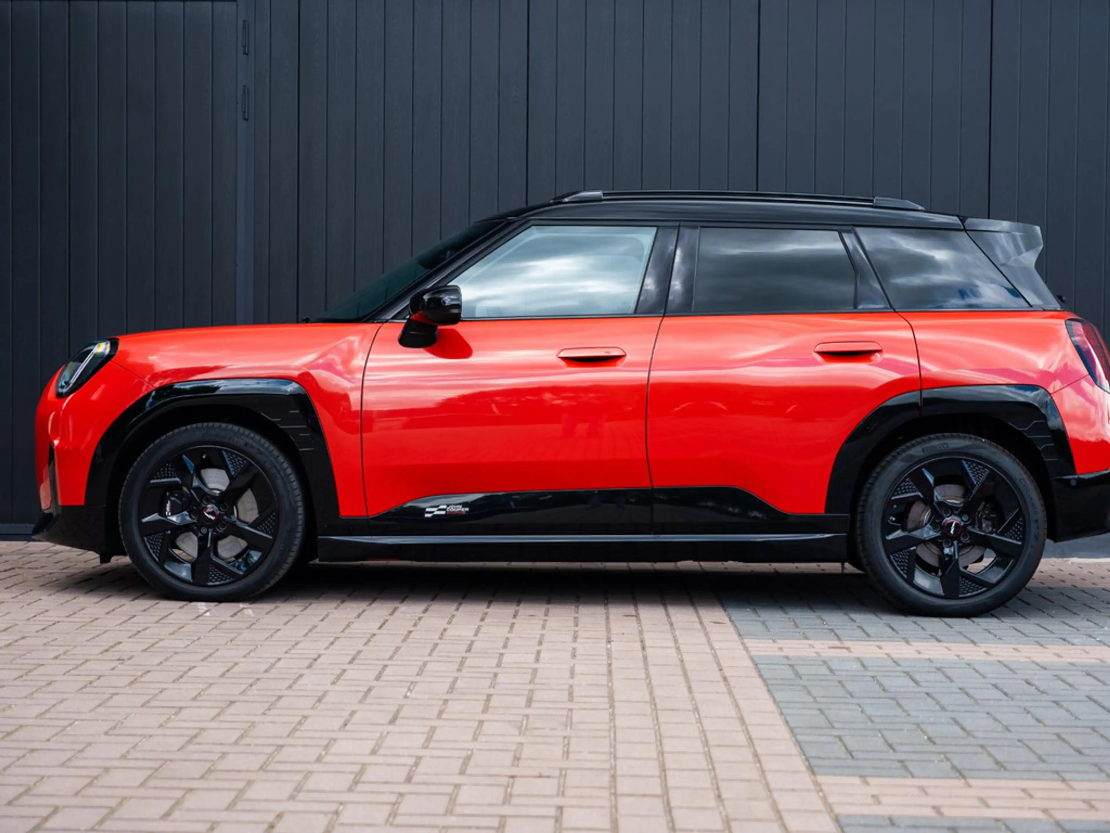 MINI Aceman SE John Cooper Works M 54.2 kWh 218pk | Panodak | — photo 3