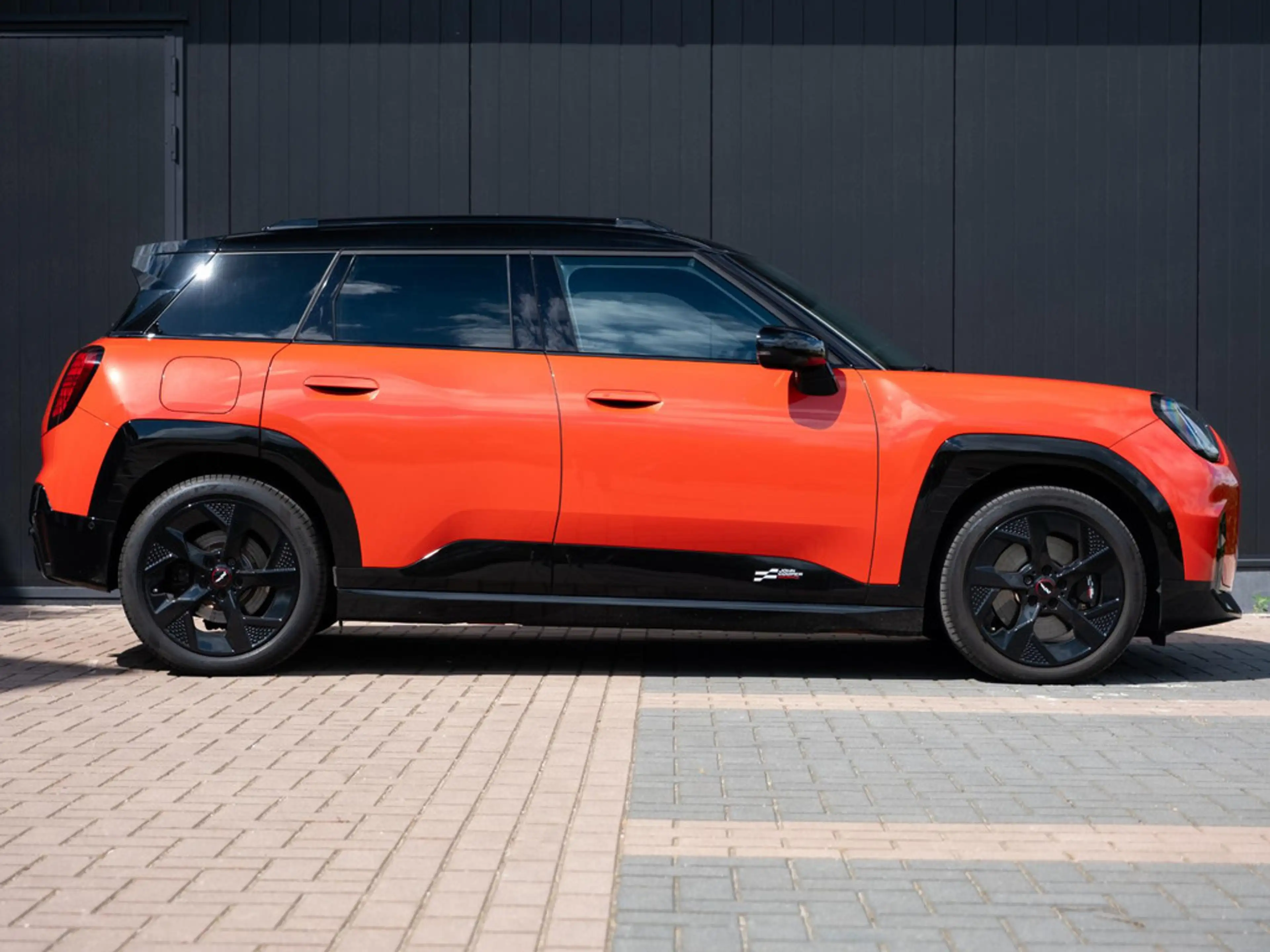 MINI Aceman SE John Cooper Works M 54.2 kWh 218pk | Panodak | — photo 15