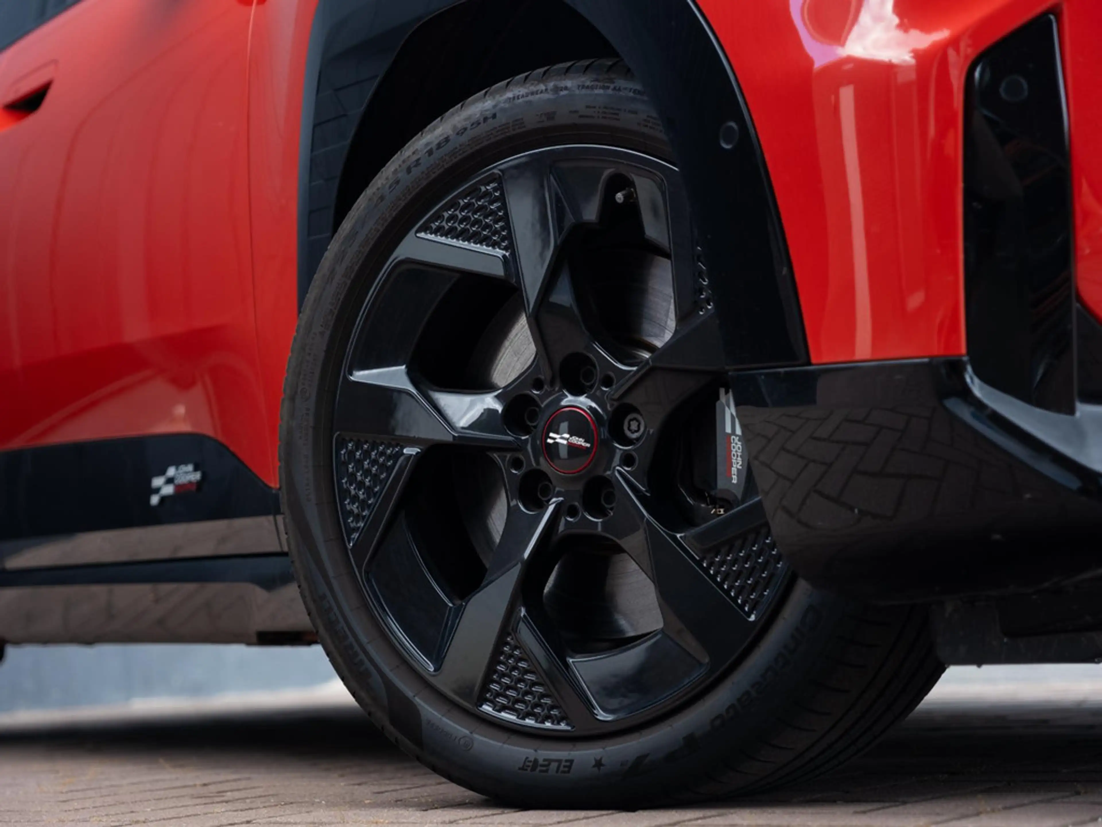 MINI Aceman SE John Cooper Works M 54.2 kWh 218pk | Panodak | — photo 12