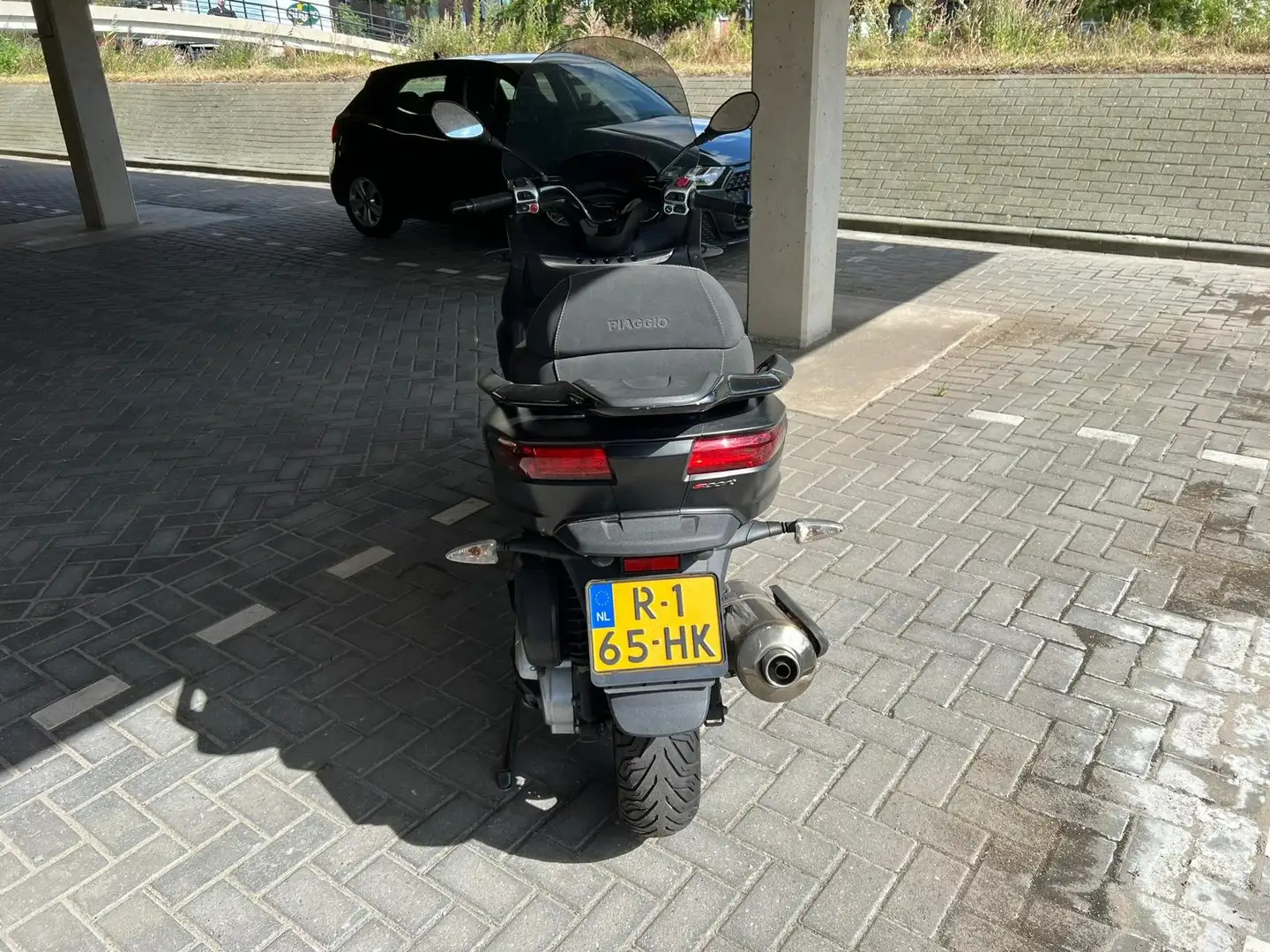 Piaggio MP3 500 lt Zwart - 2