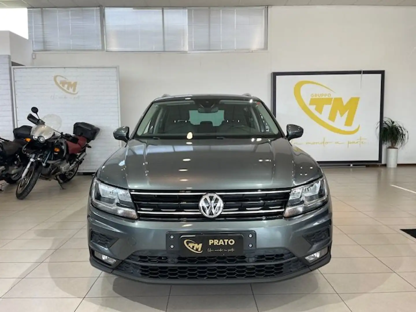 Volkswagen Tiguan 1.6 tdi Business 115cv Grau - 2