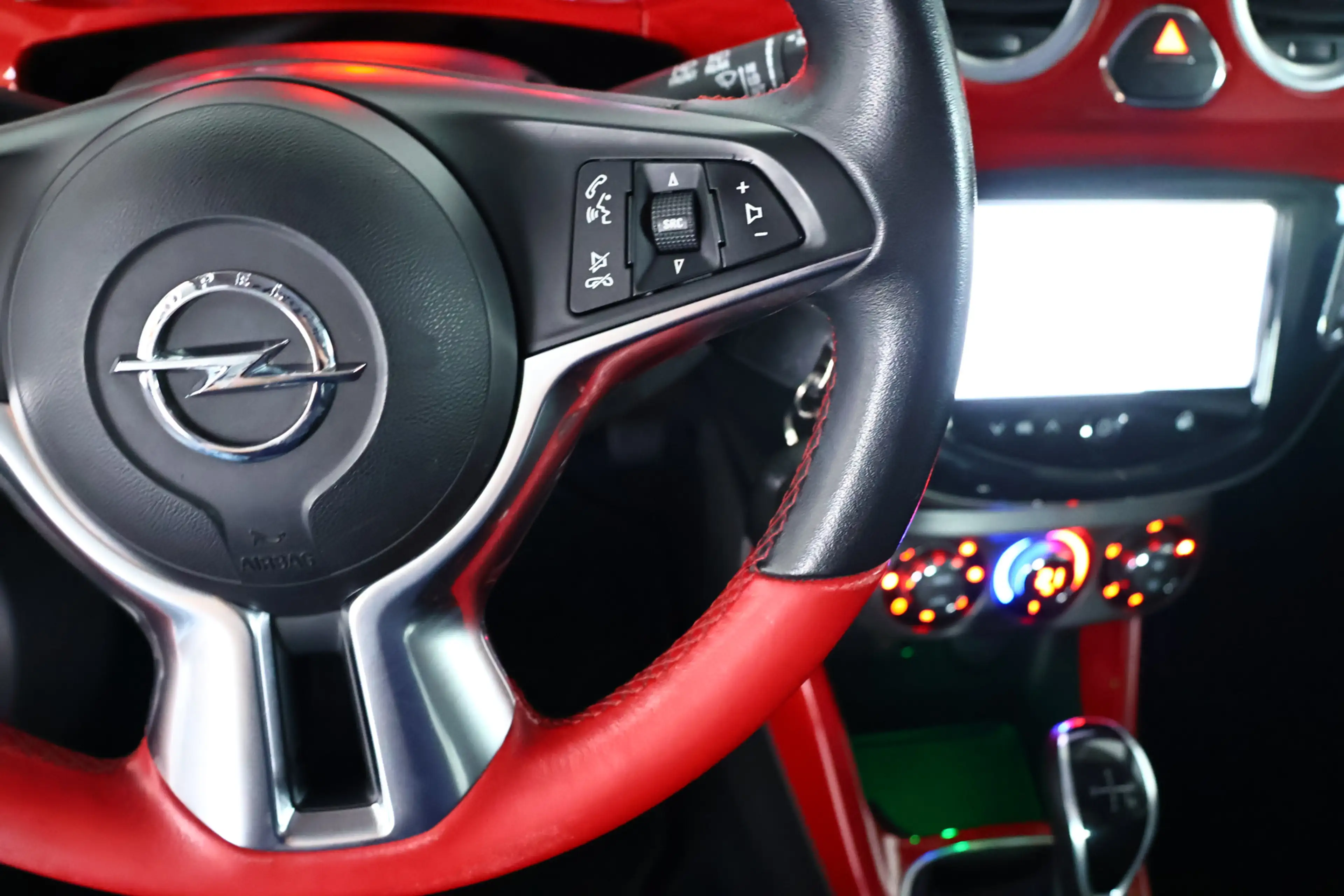Opel Adam 1.4 Slam Bluetooth / Cruisecontrol / Automaat / Ai — photo 18
