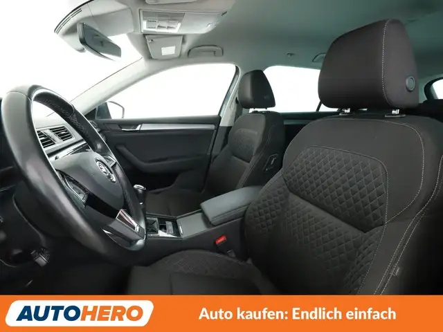 Skoda Superb view 10