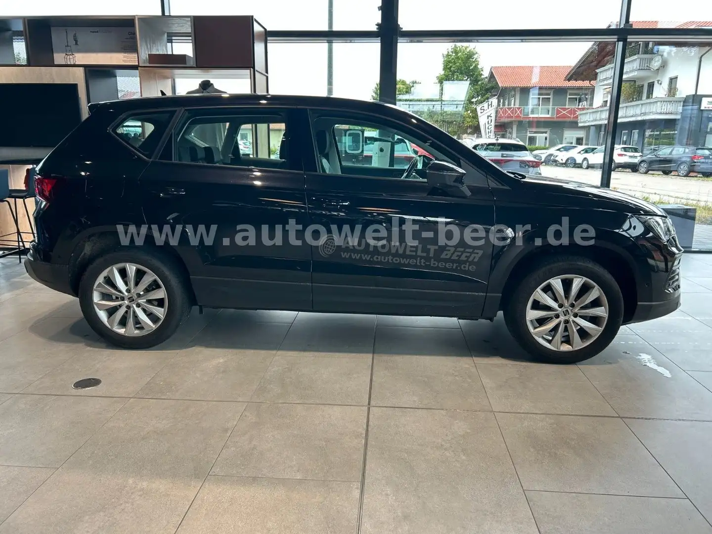 SEAT Ateca Style 2.0 TDI 116 PS *AHK*CAM*NAVI* Zwart - 2