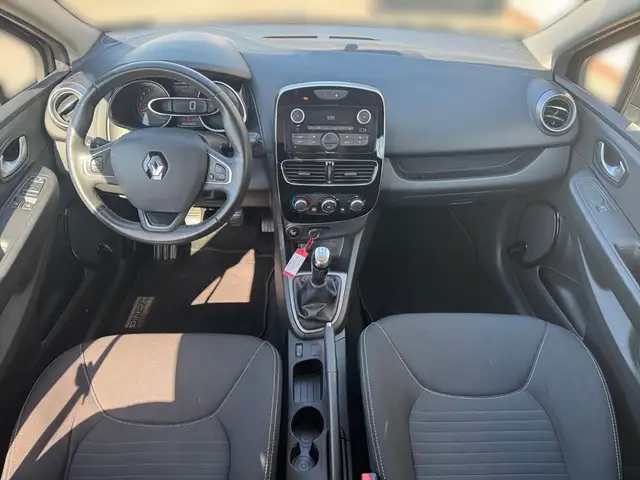 Renault Clio view 11