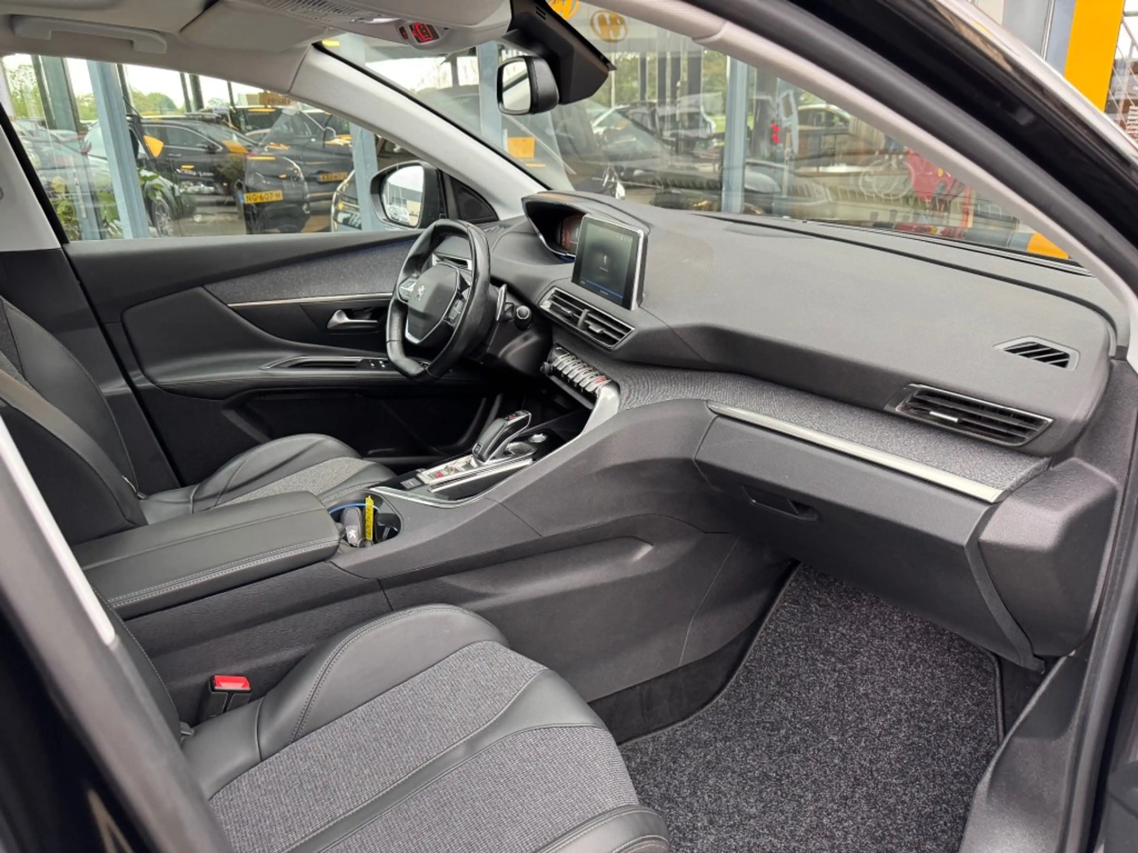 Peugeot 3008 1.2 PureTech Crossway - schuif/kanteldak - camera — photo 22
